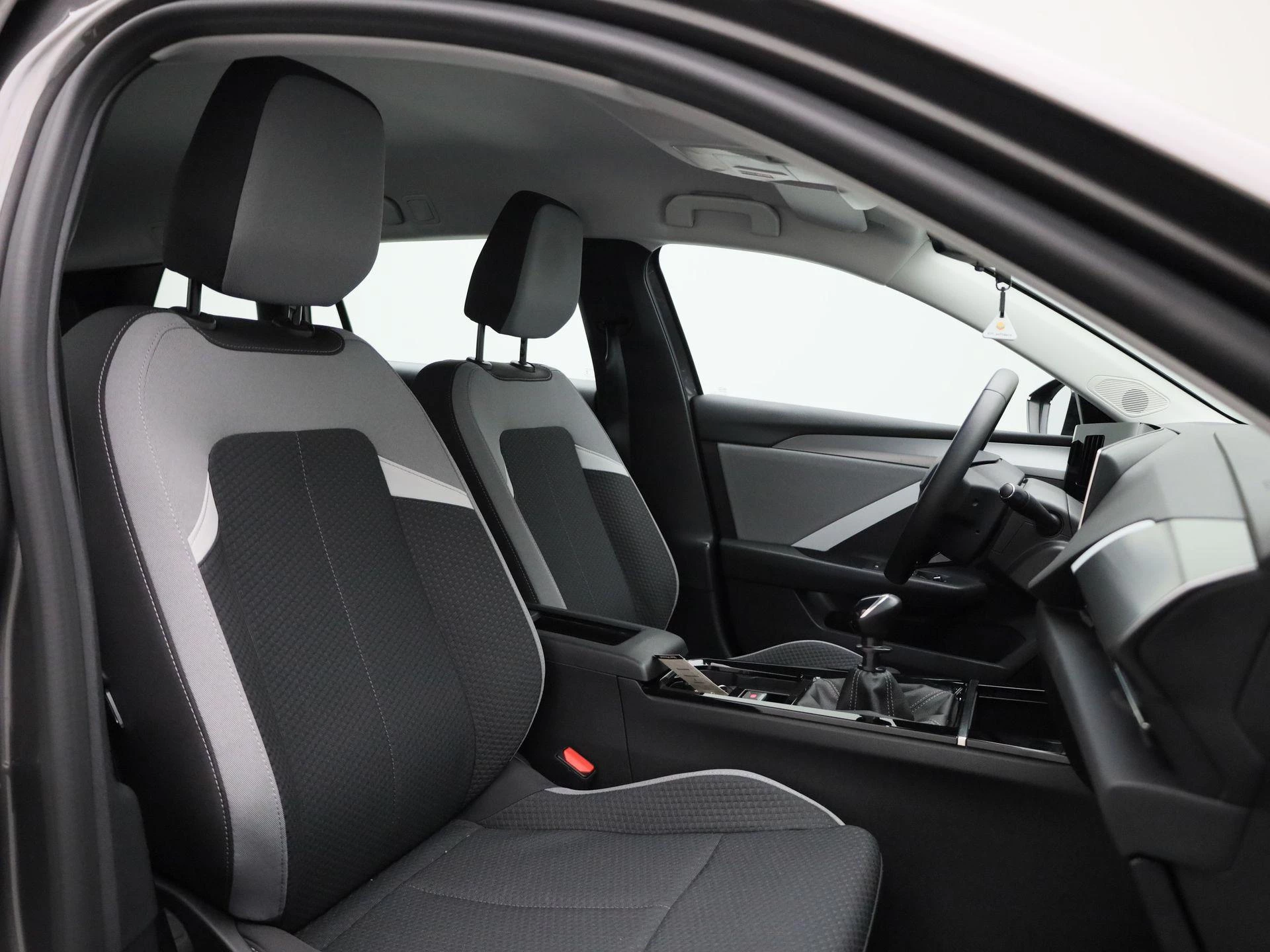 Opel-Astra-image-30