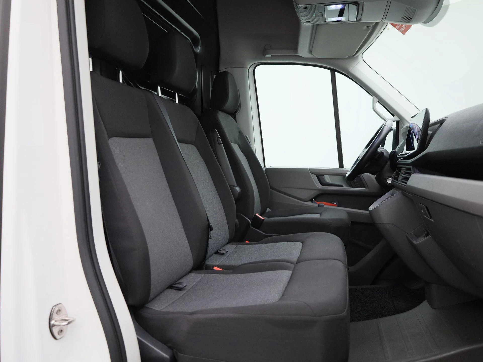 Volkswagen-Crafter-image-35