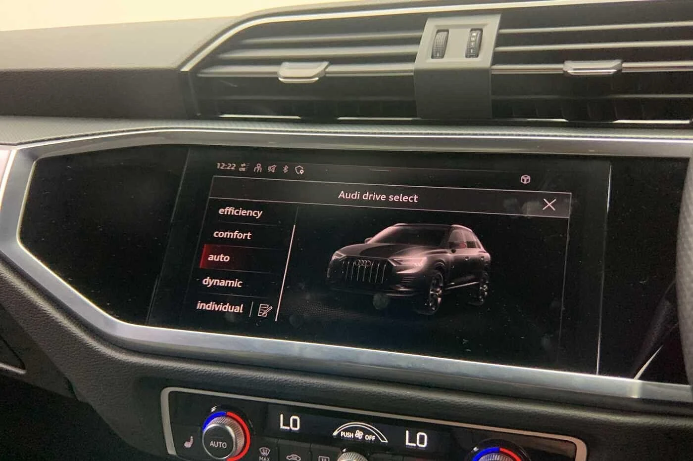 Audi-Q3-image-25