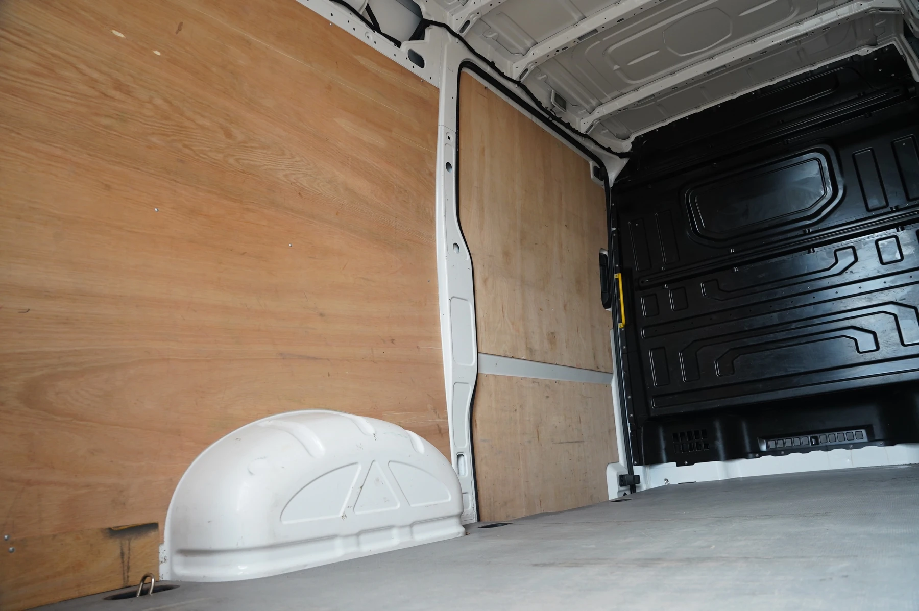 Volkswagen-Crafter-image-34