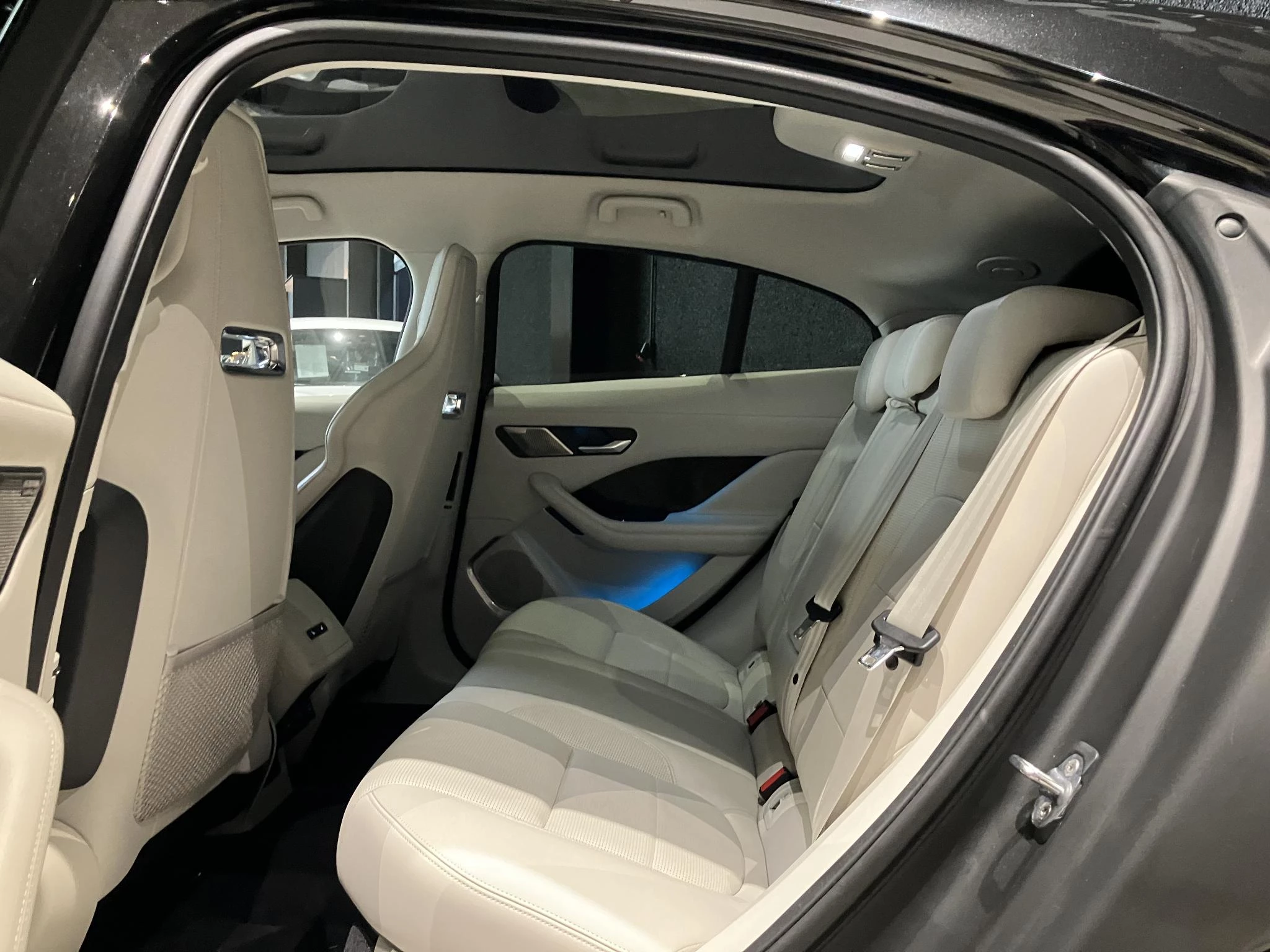 Jaguar-I-PACE-image-16