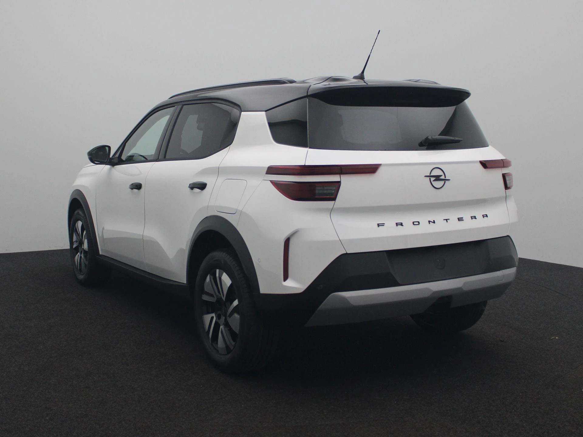 Opel-Frontera-image-1