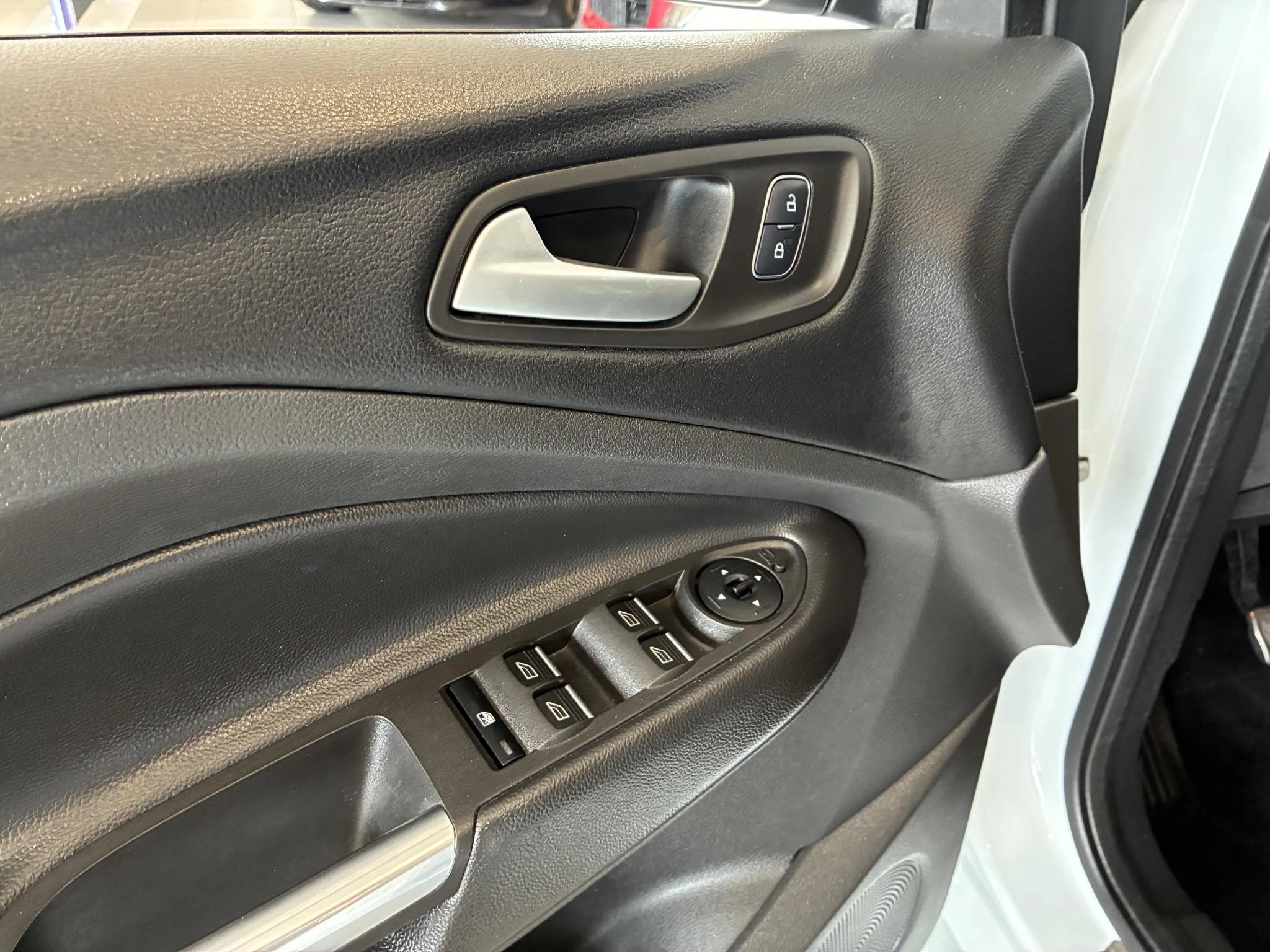 Ford-Kuga-image-12