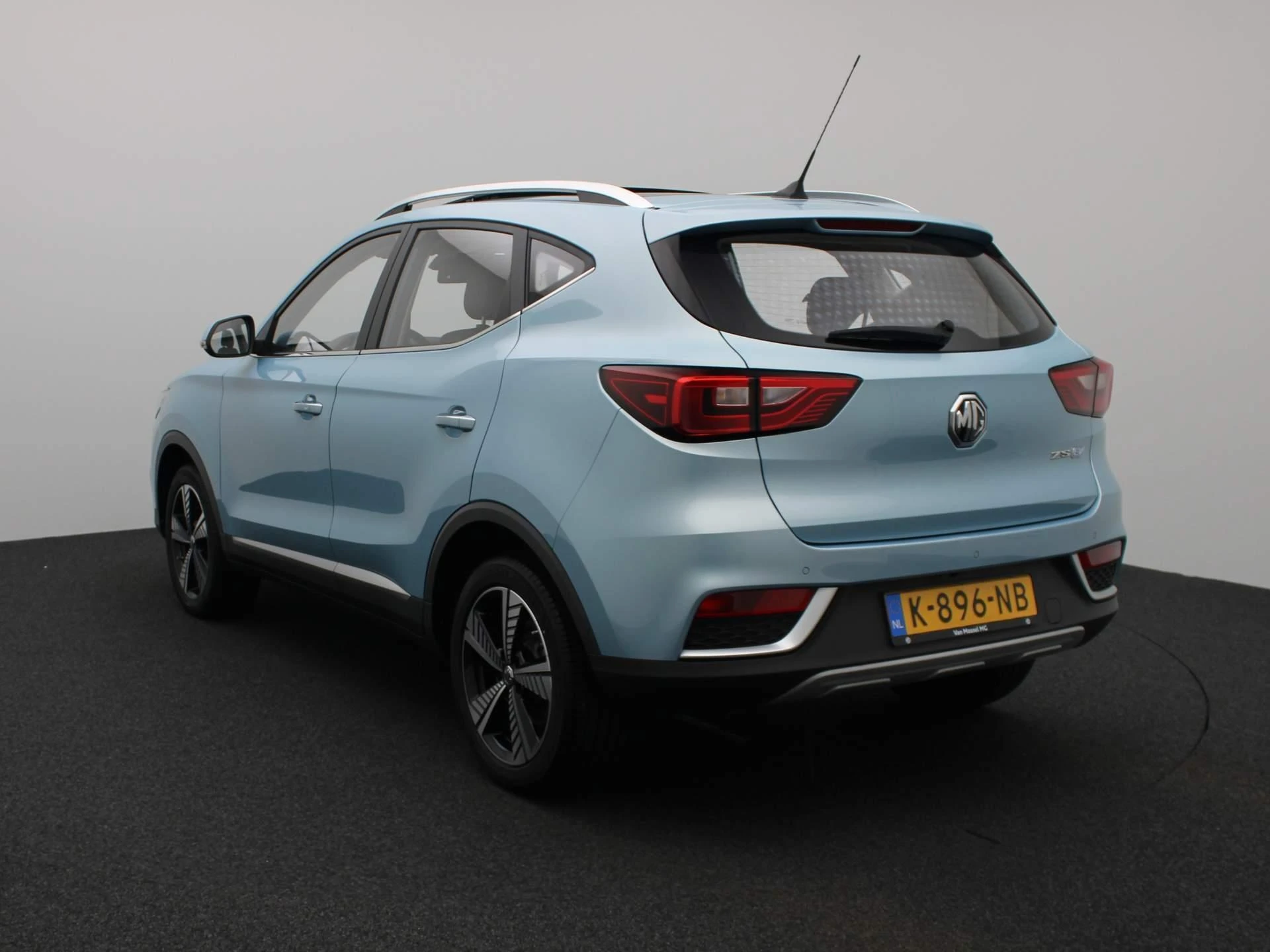 MG-ZS EV-image-2