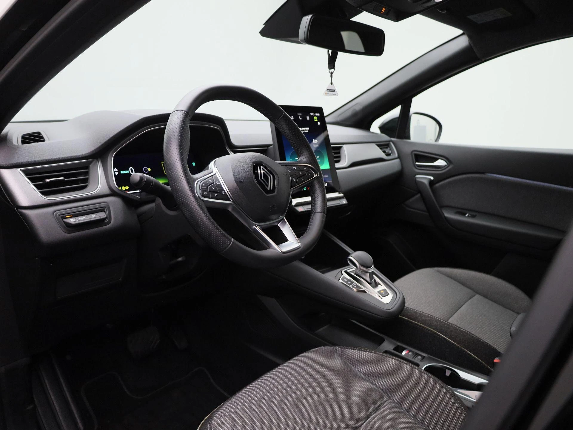 Renault-Captur-image-32