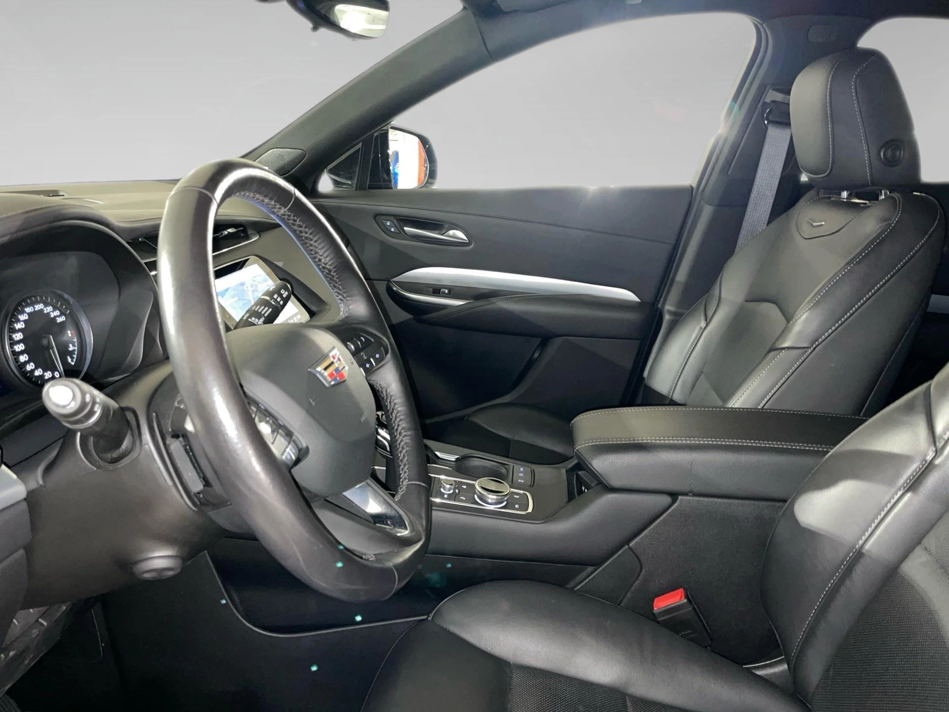 Cadillac-XT4-image-3