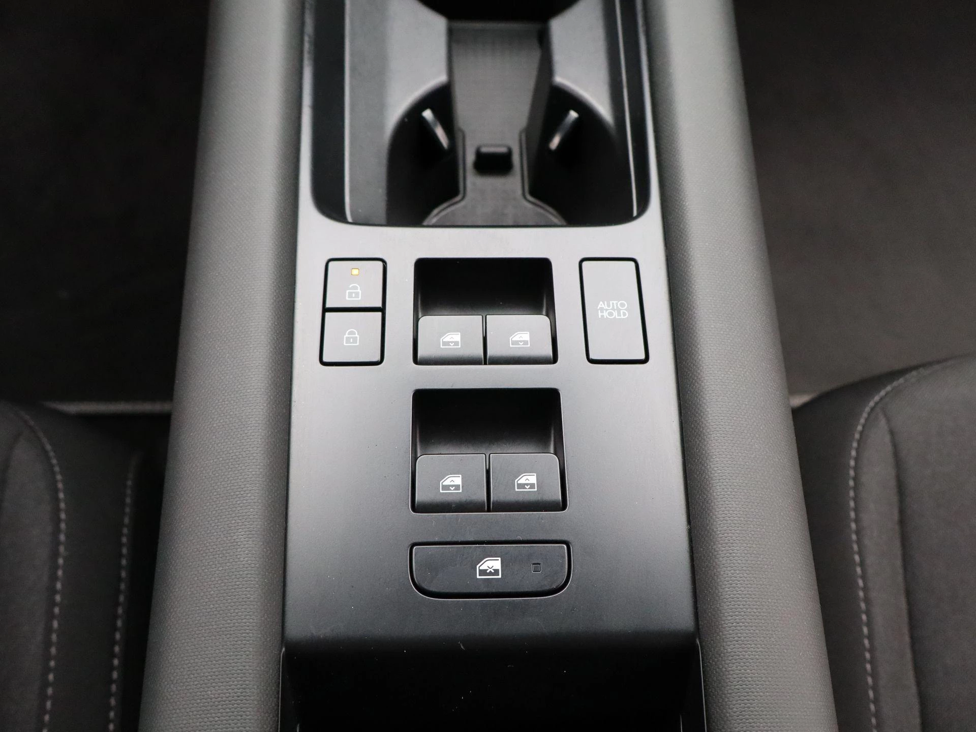 Hyundai-IONIQ 6-image-23