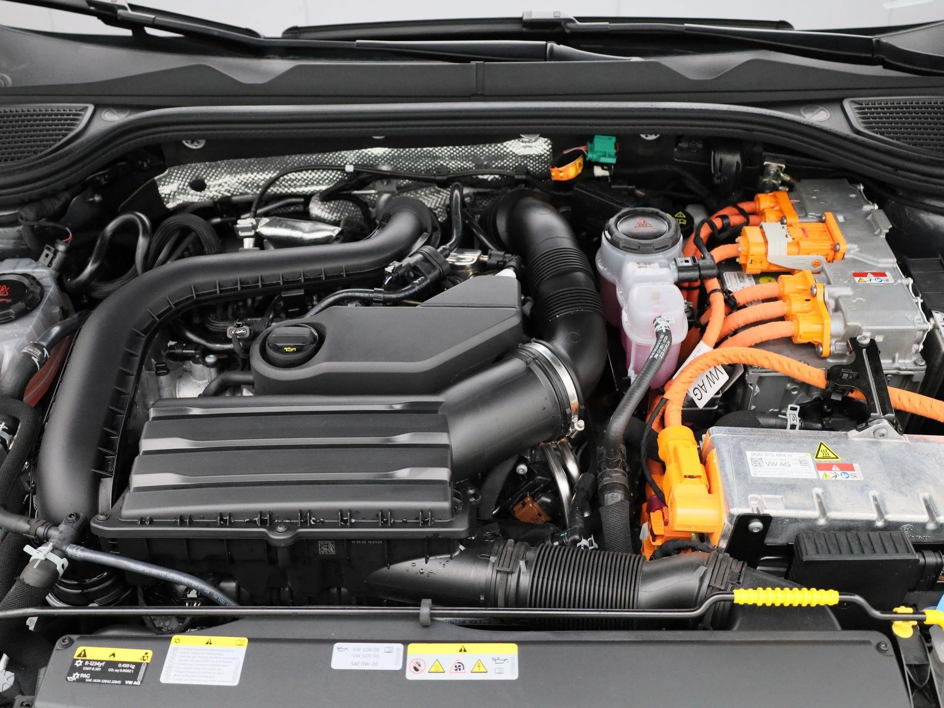 Volkswagen-Golf-image-44