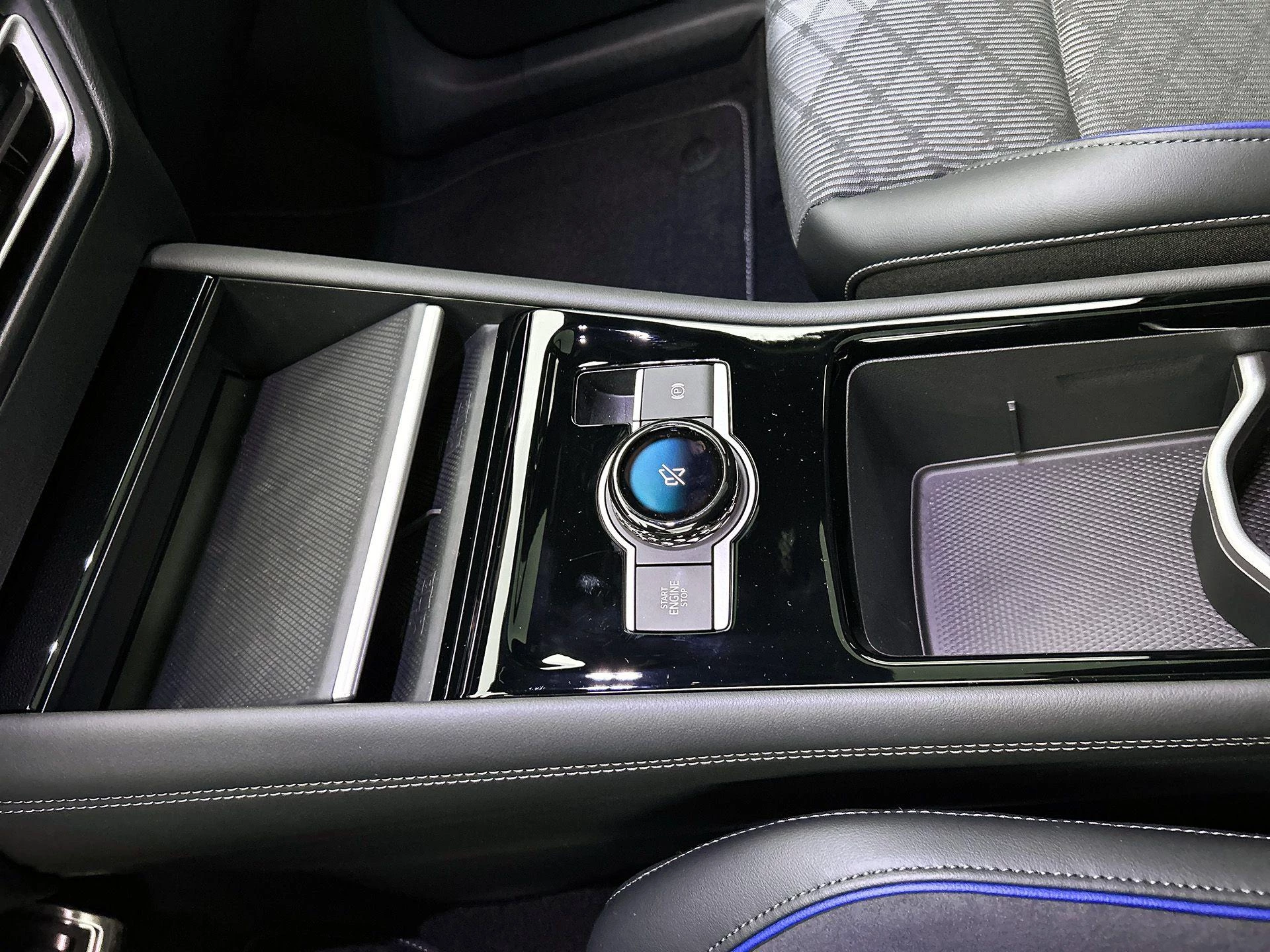 Volkswagen-Tiguan-image-9