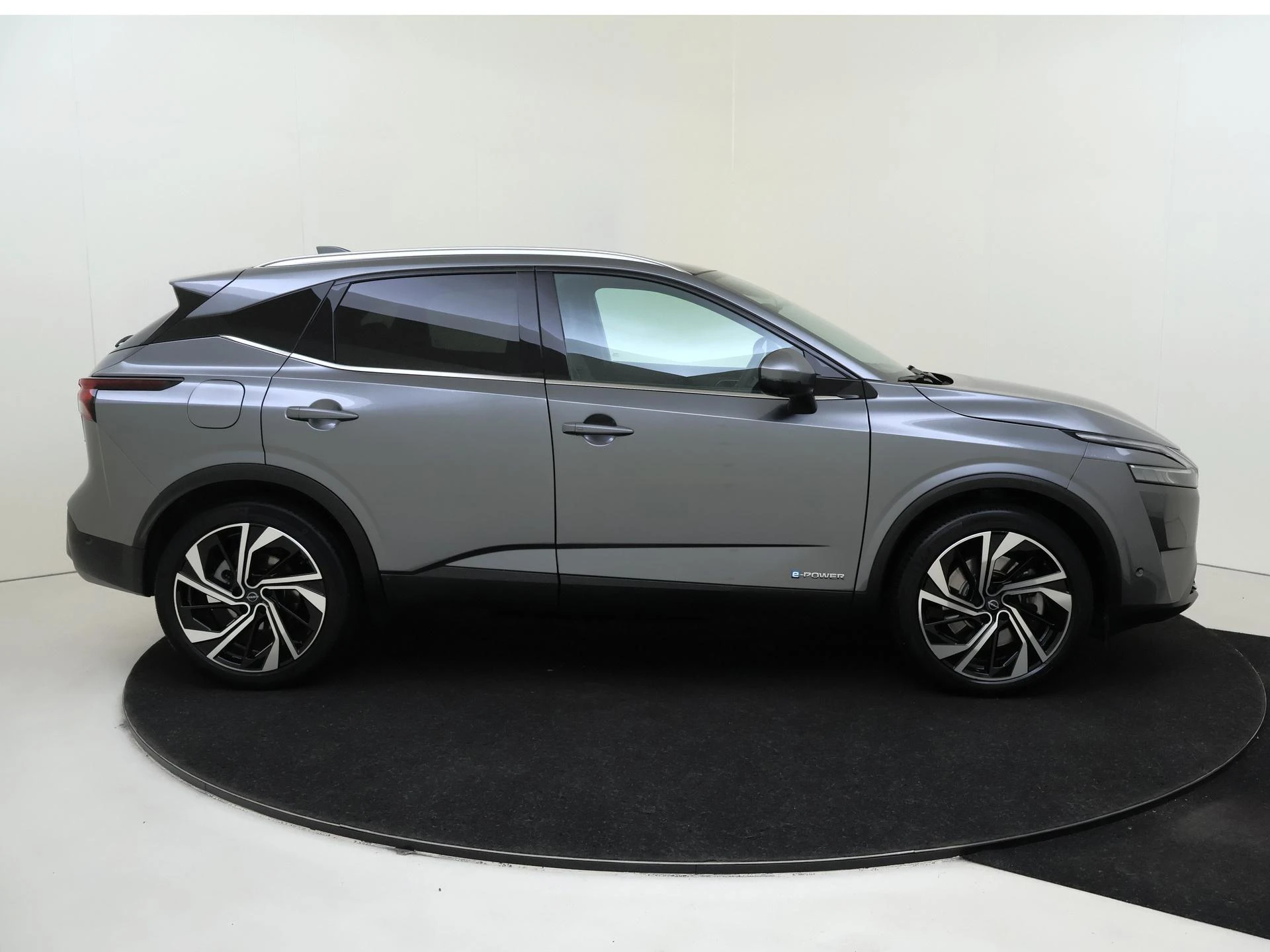 Nissan-QASHQAI-image-8
