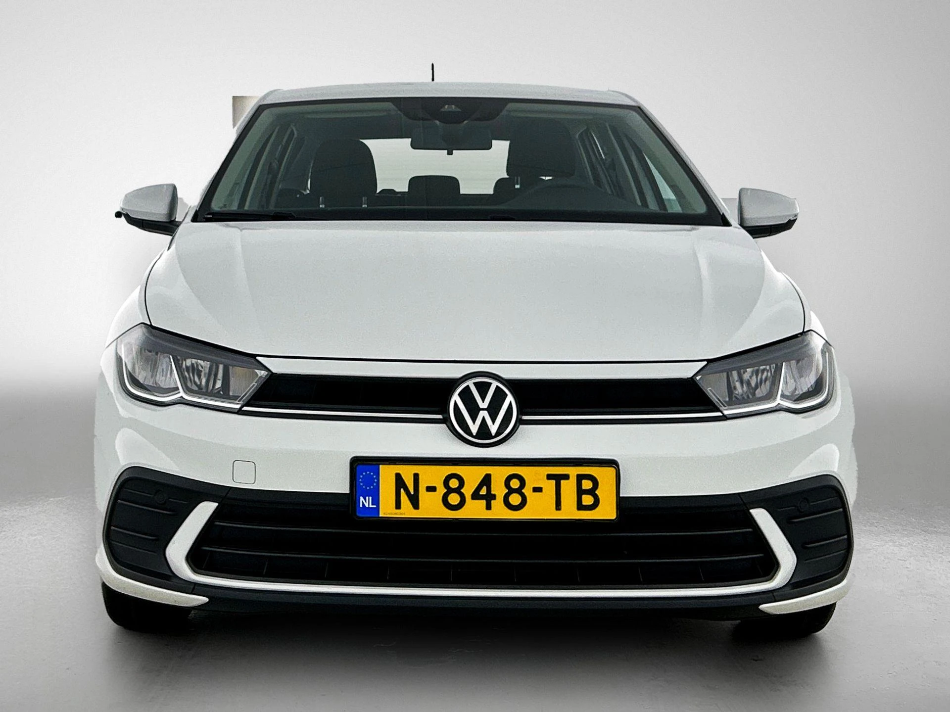Volkswagen-Polo-image-4
