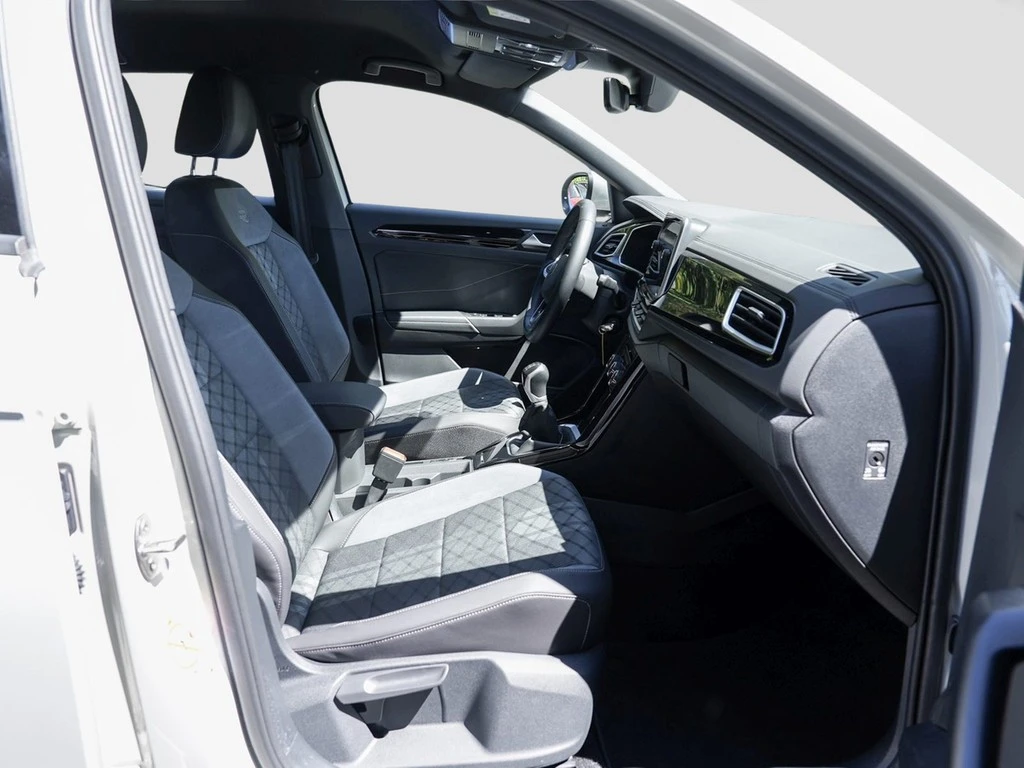 Volkswagen-T-Roc-image-7