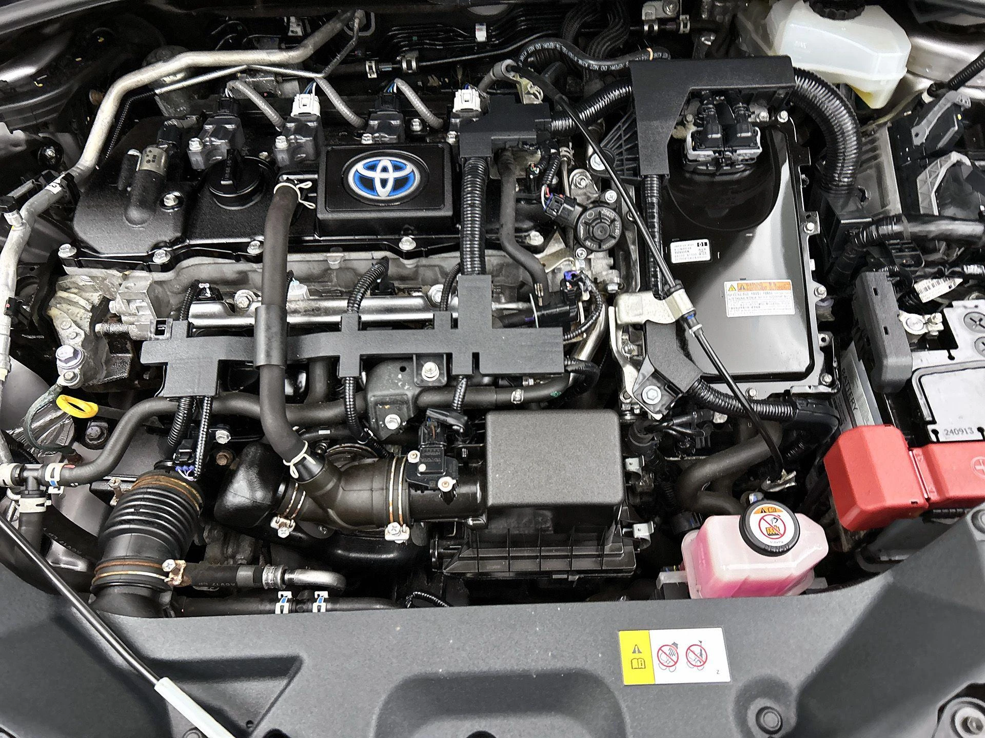 Toyota-C-HR-image-9