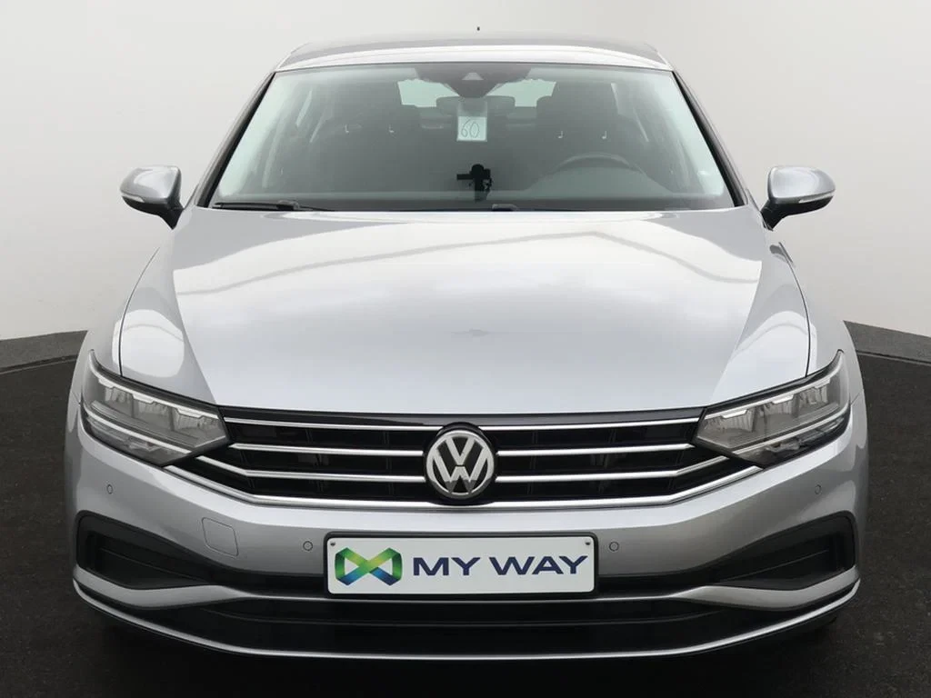 Volkswagen-Passat-image-5
