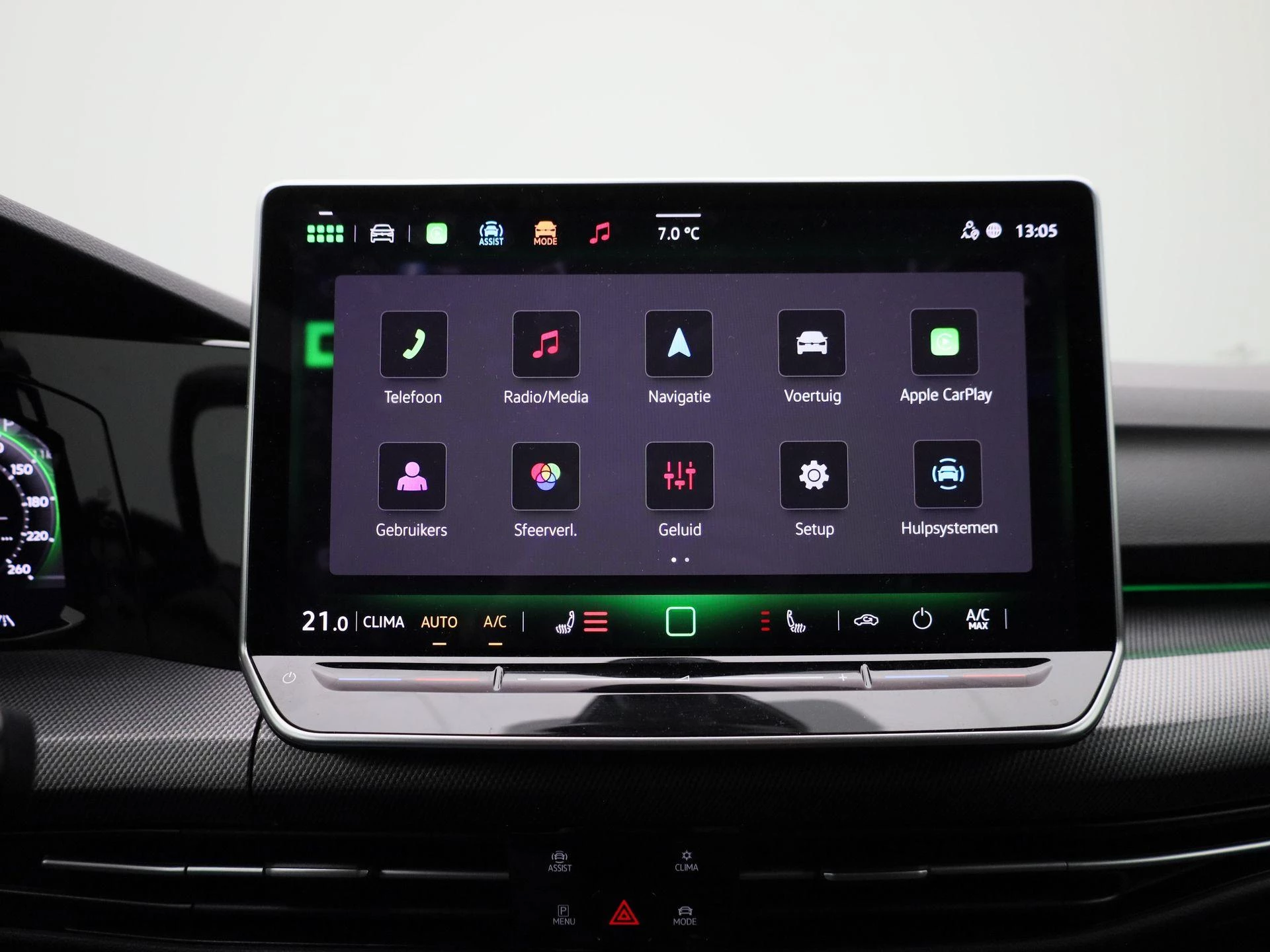 Volkswagen-Golf-image-20