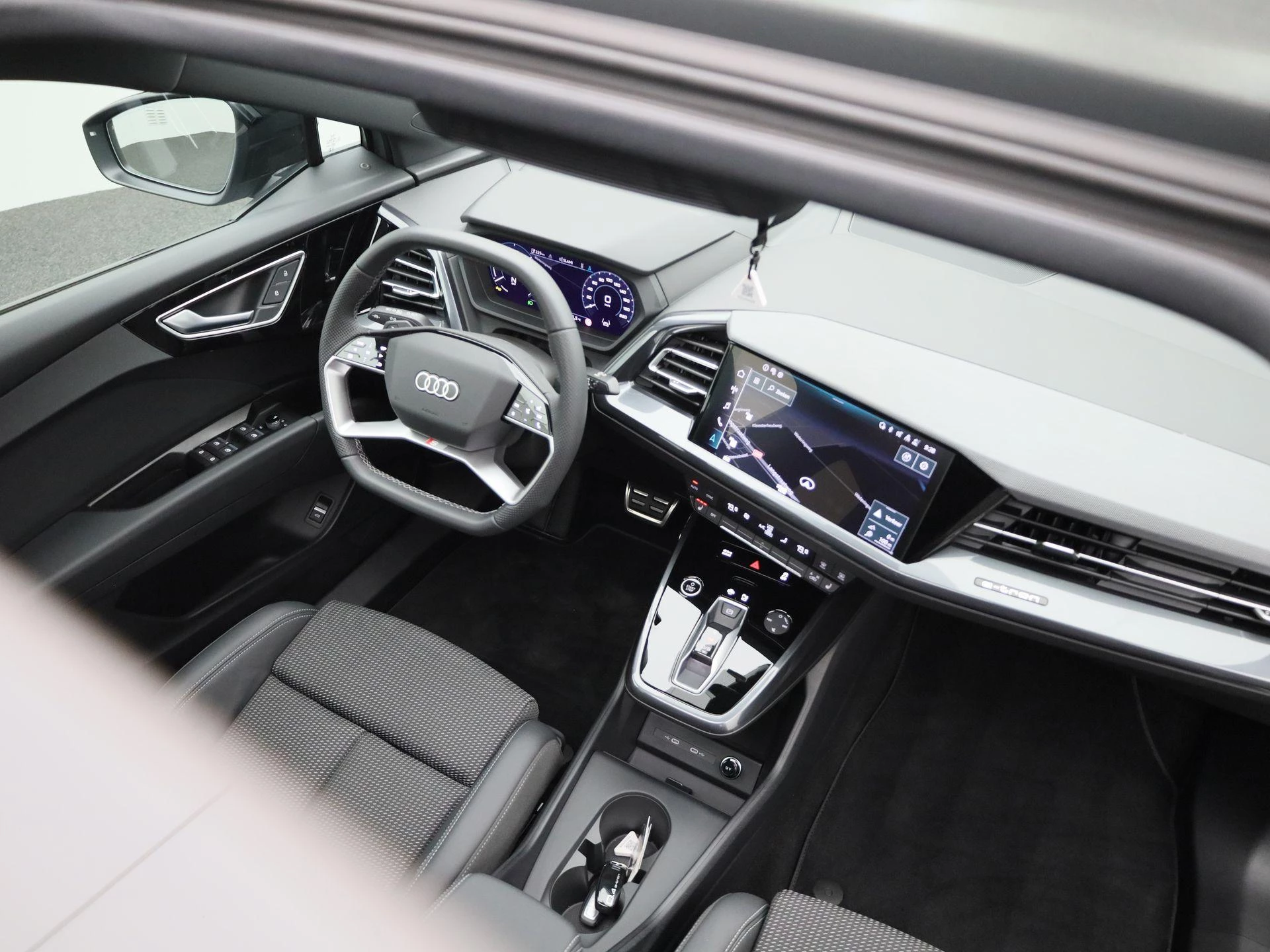 Audi-Q4 Sportback e-tron-image-42