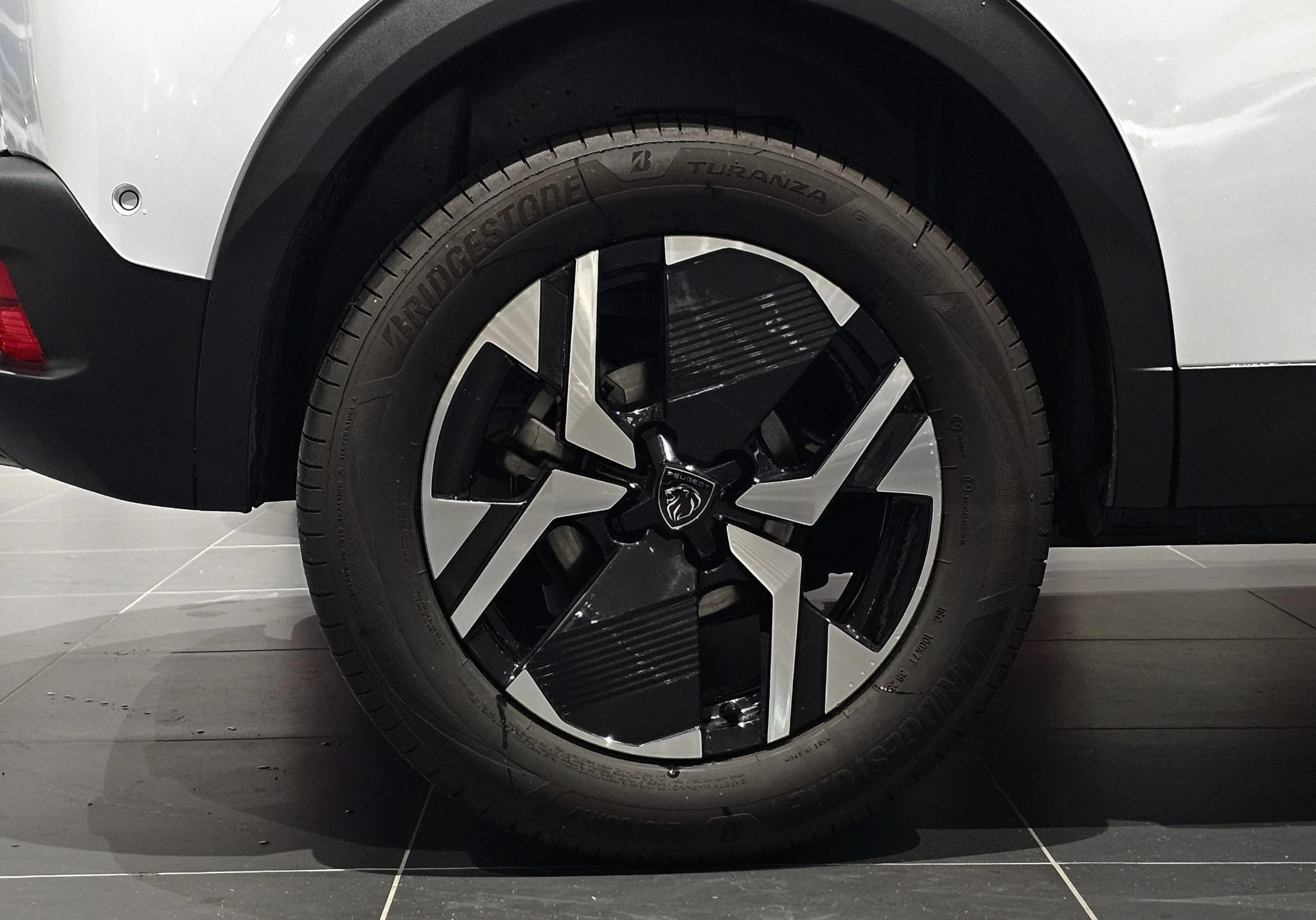 Peugeot-2008-image-30