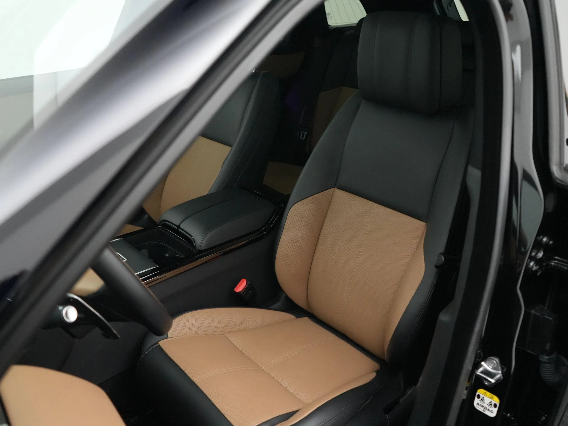 Land Rover-Range Rover Velar-image-7