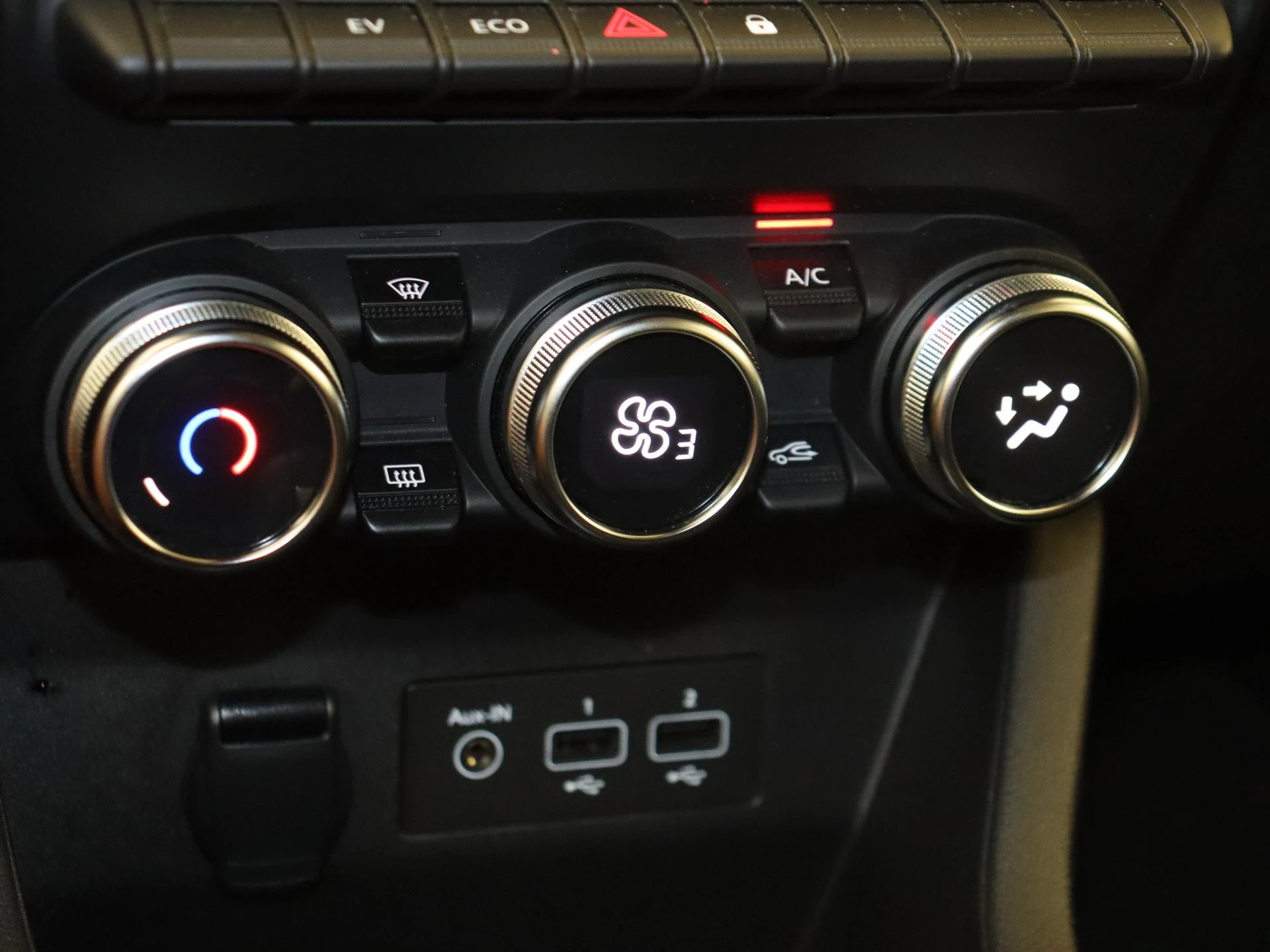 Renault-Clio-image-18