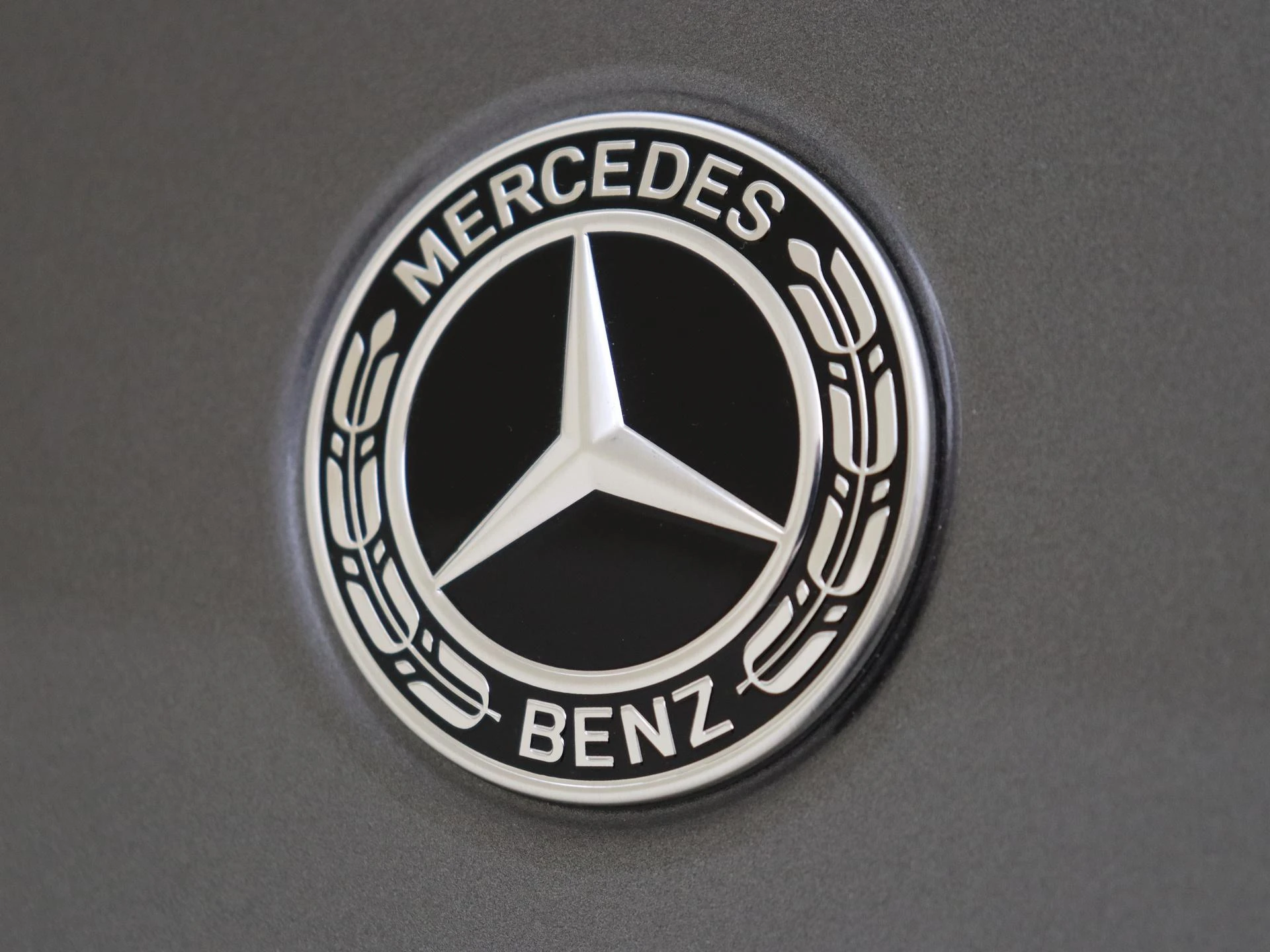 Mercedes-Benz-GLA-image-30