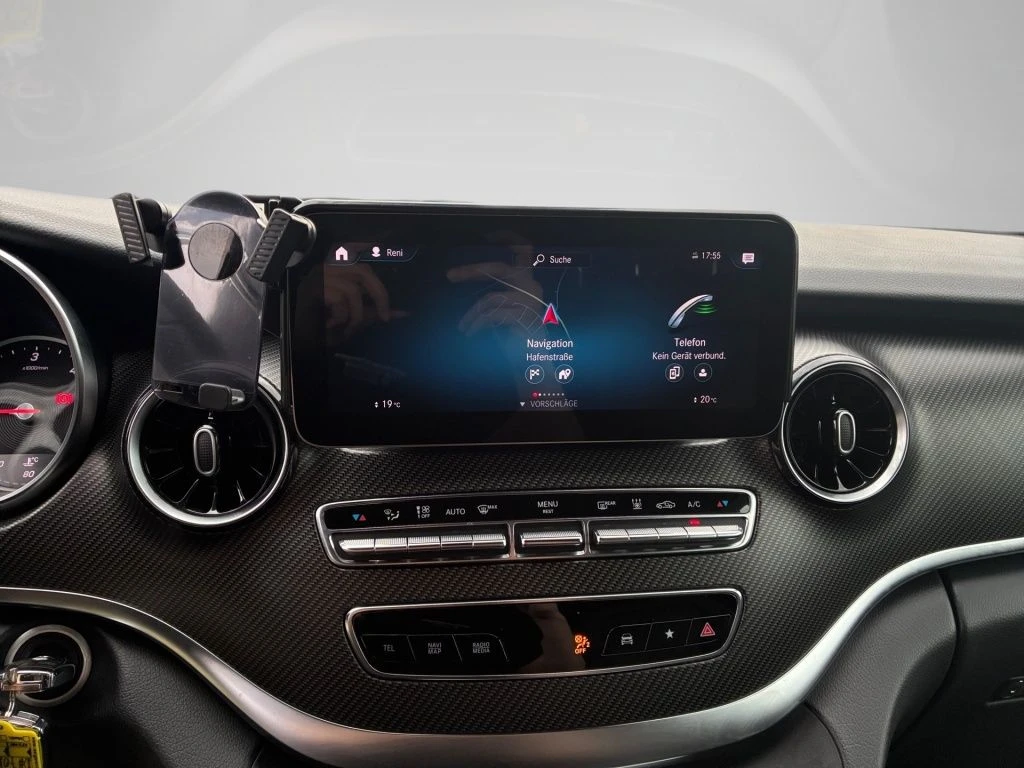 Mercedes-Benz-V-Klasse 300 d-image-7