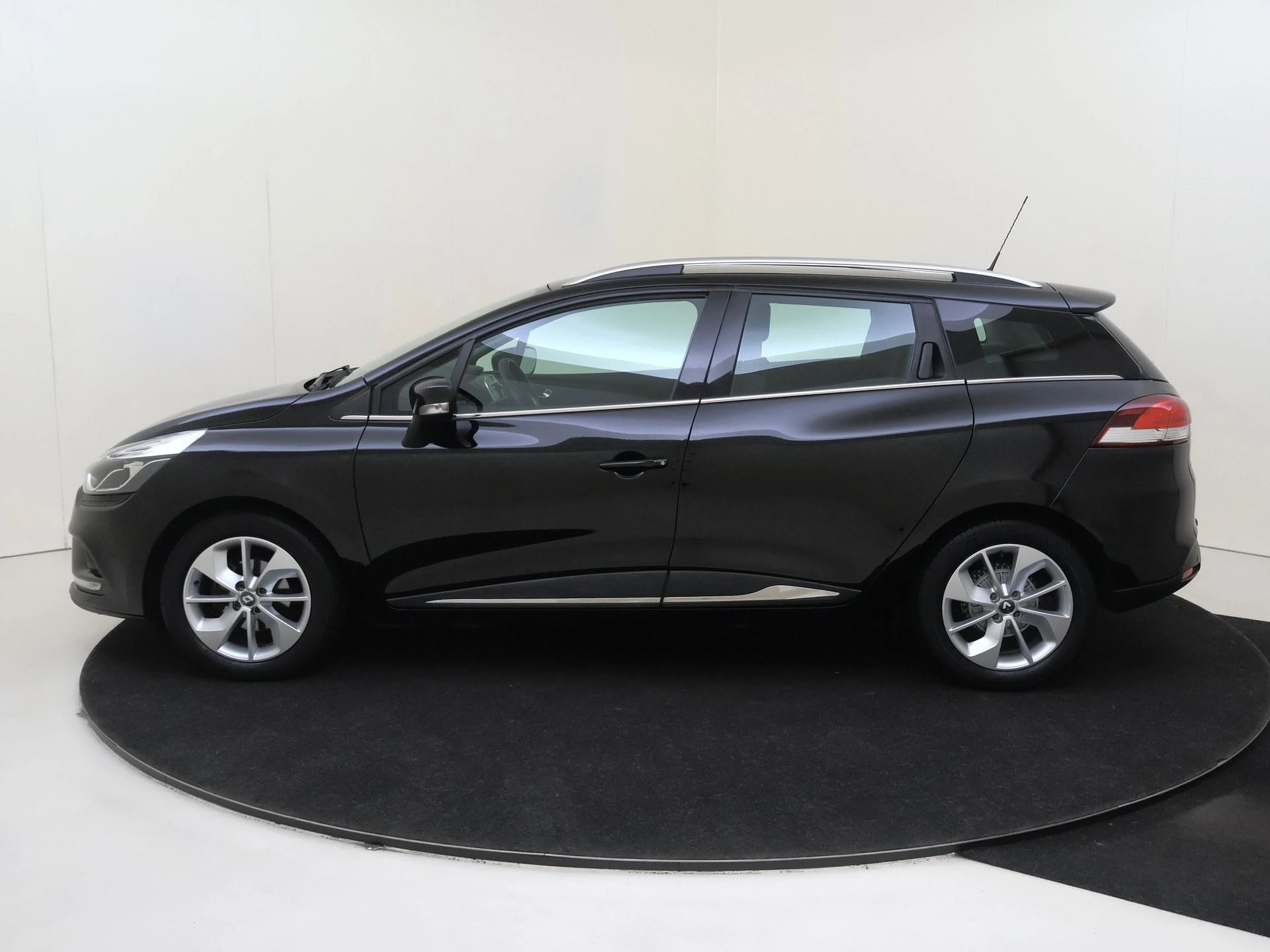 Renault-Clio-image-7
