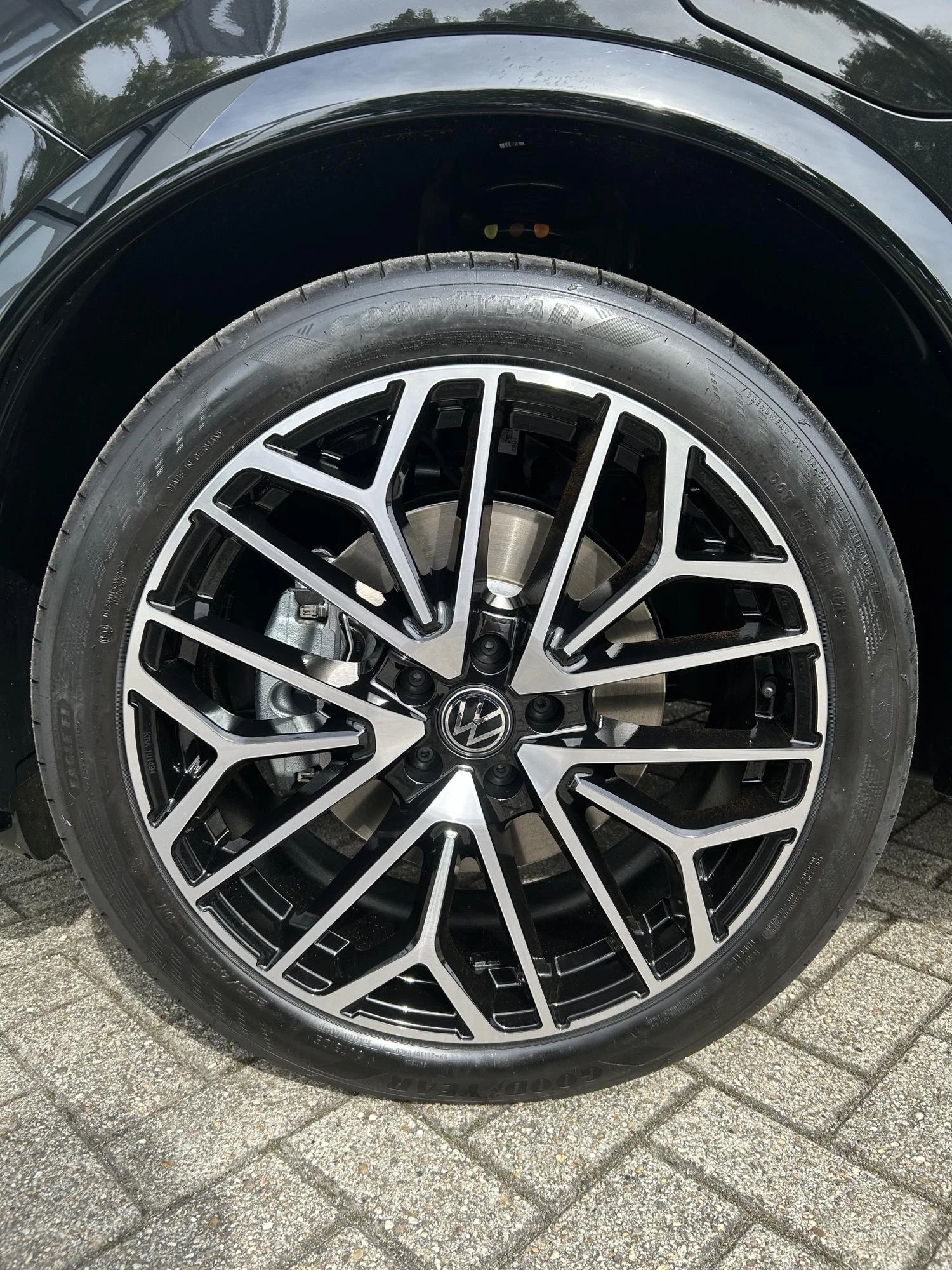 Volkswagen-Tiguan-image-5