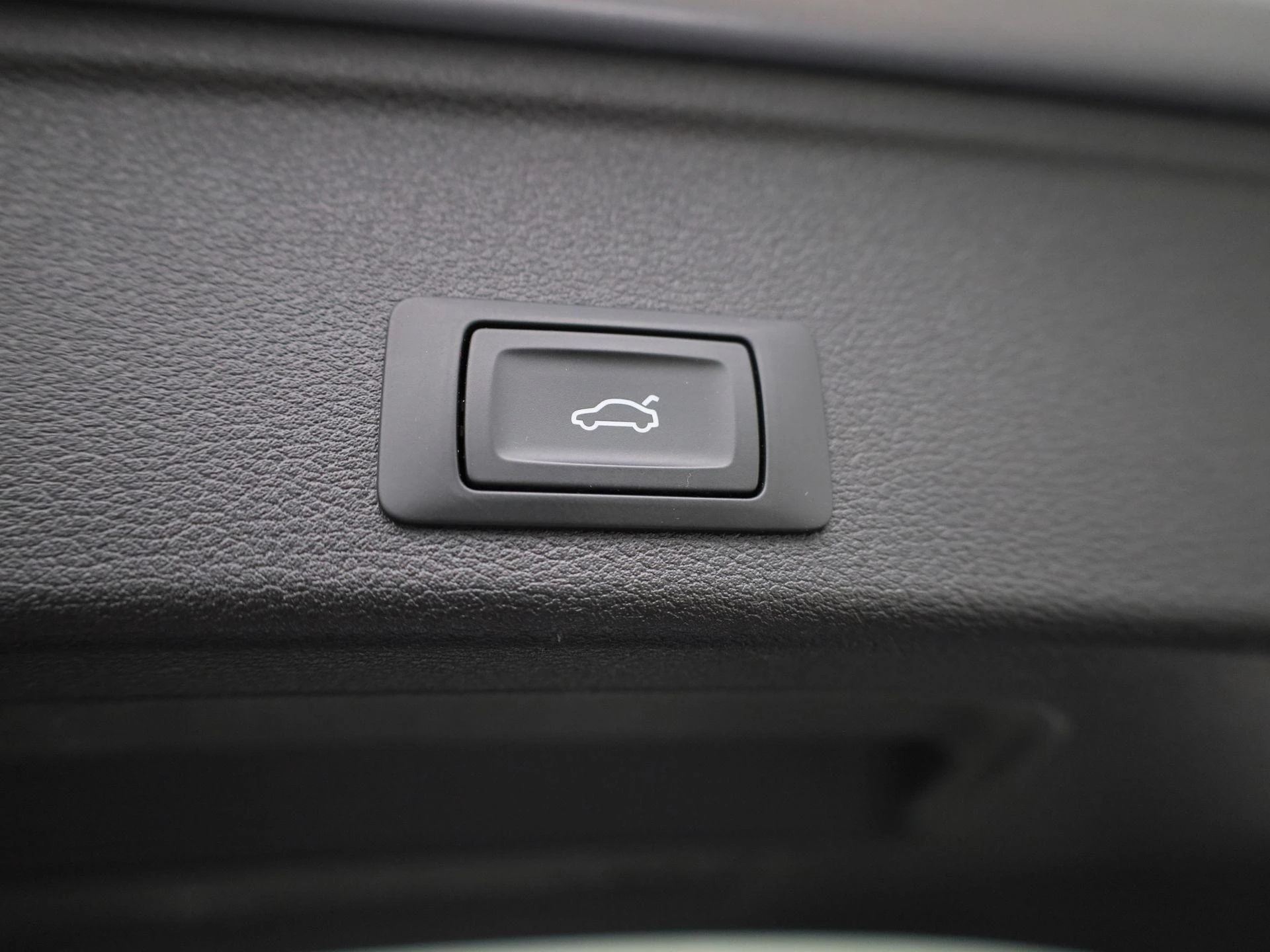 Audi-A4-image-13