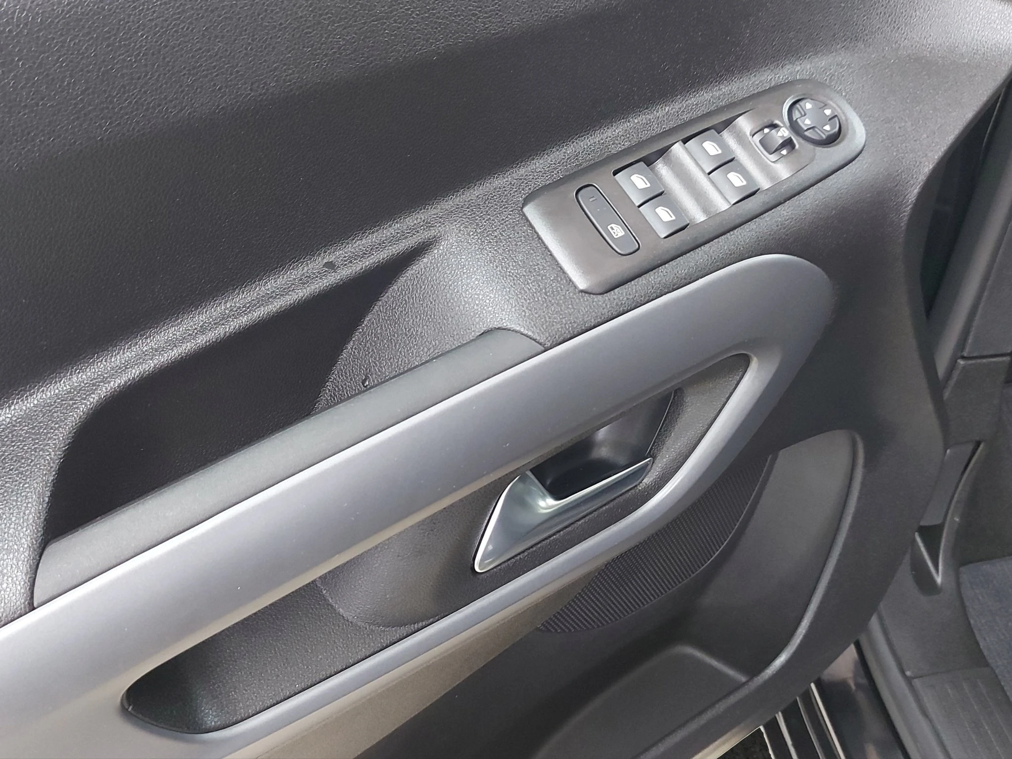 Opel-Combo-image-16