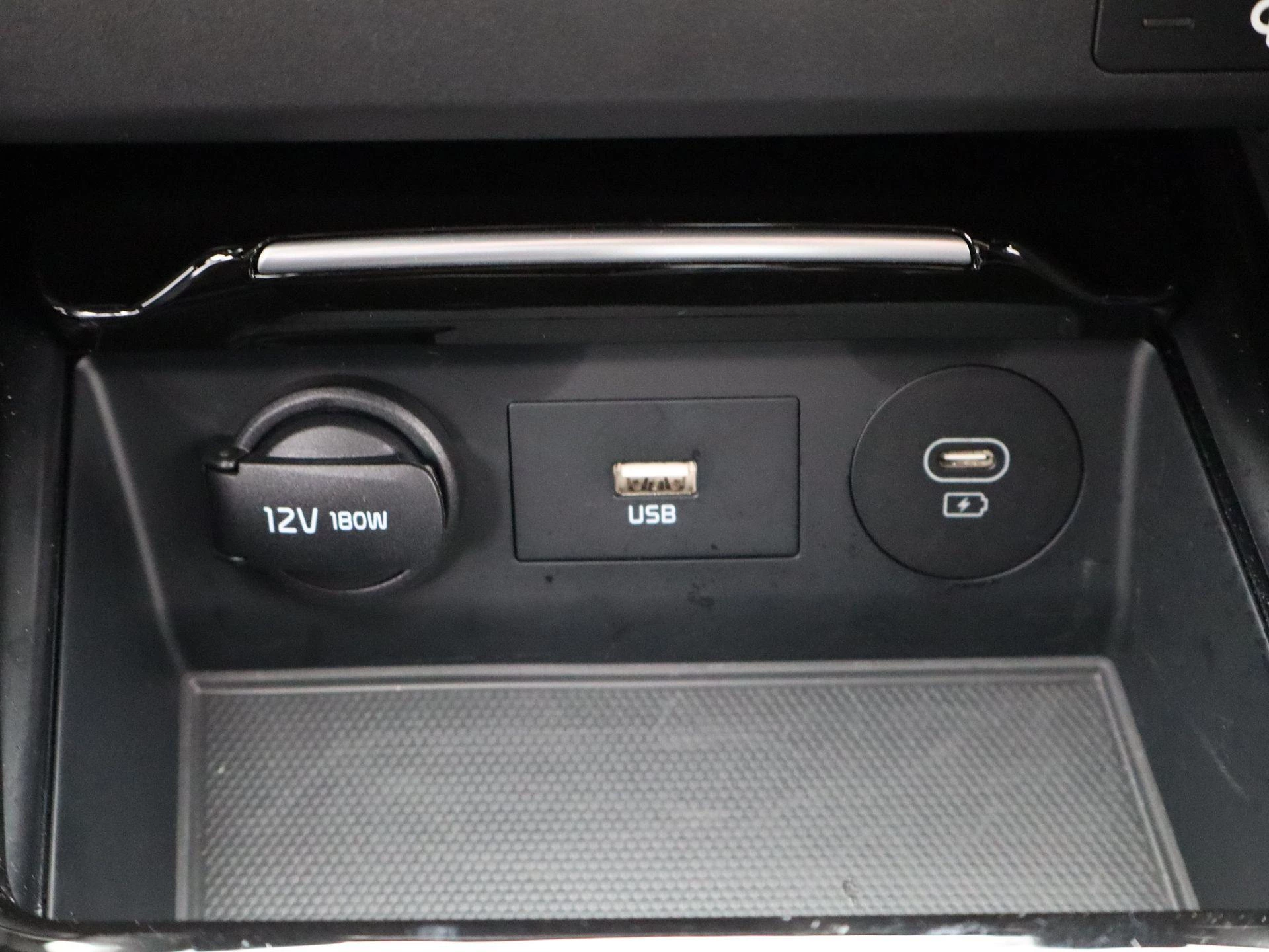 Kia-Ceed Sportswagon-image-21
