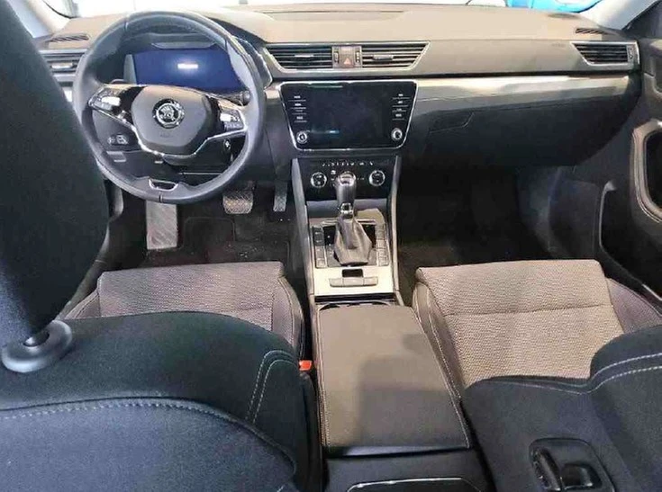 Škoda Superb Combi 2.0 TDI DSG Style AHK, Navi