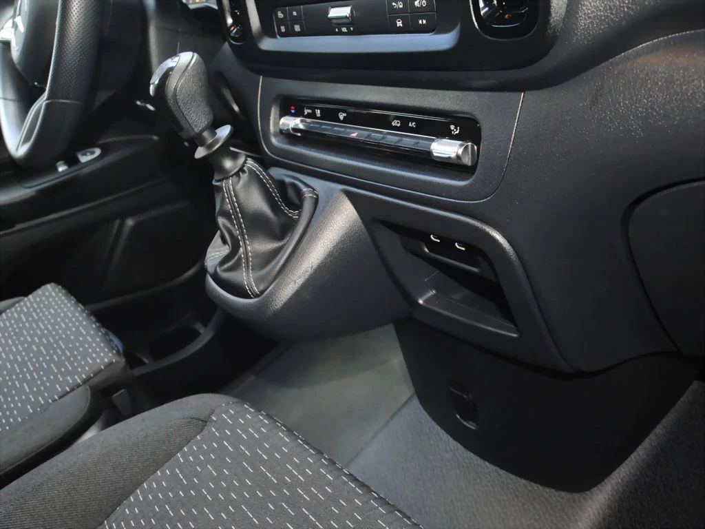 Mercedes-Benz-Vito 116-image-11