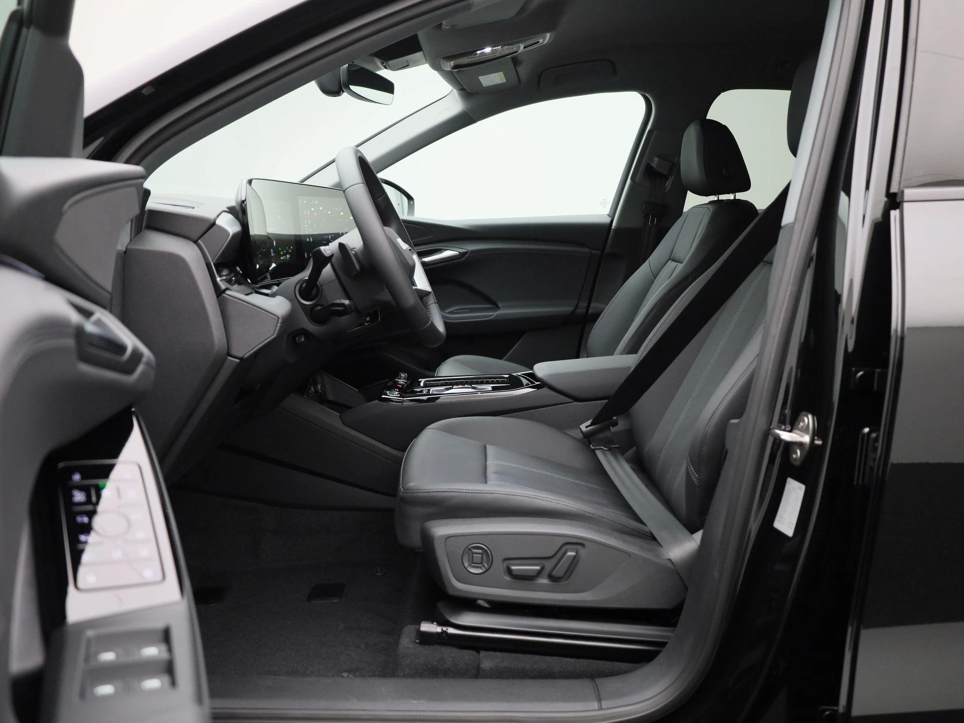 Audi-Q6 e-tron-image-10