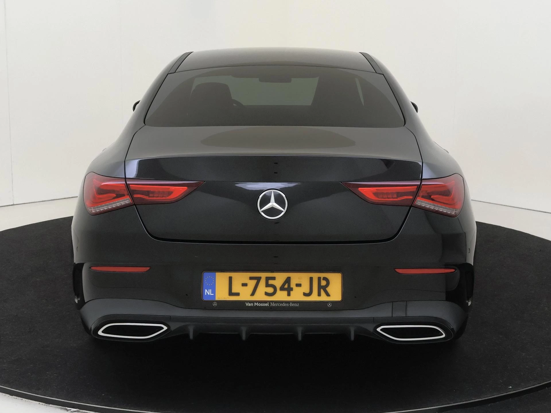 Mercedes-Benz CLA 180 Business Solution AMG