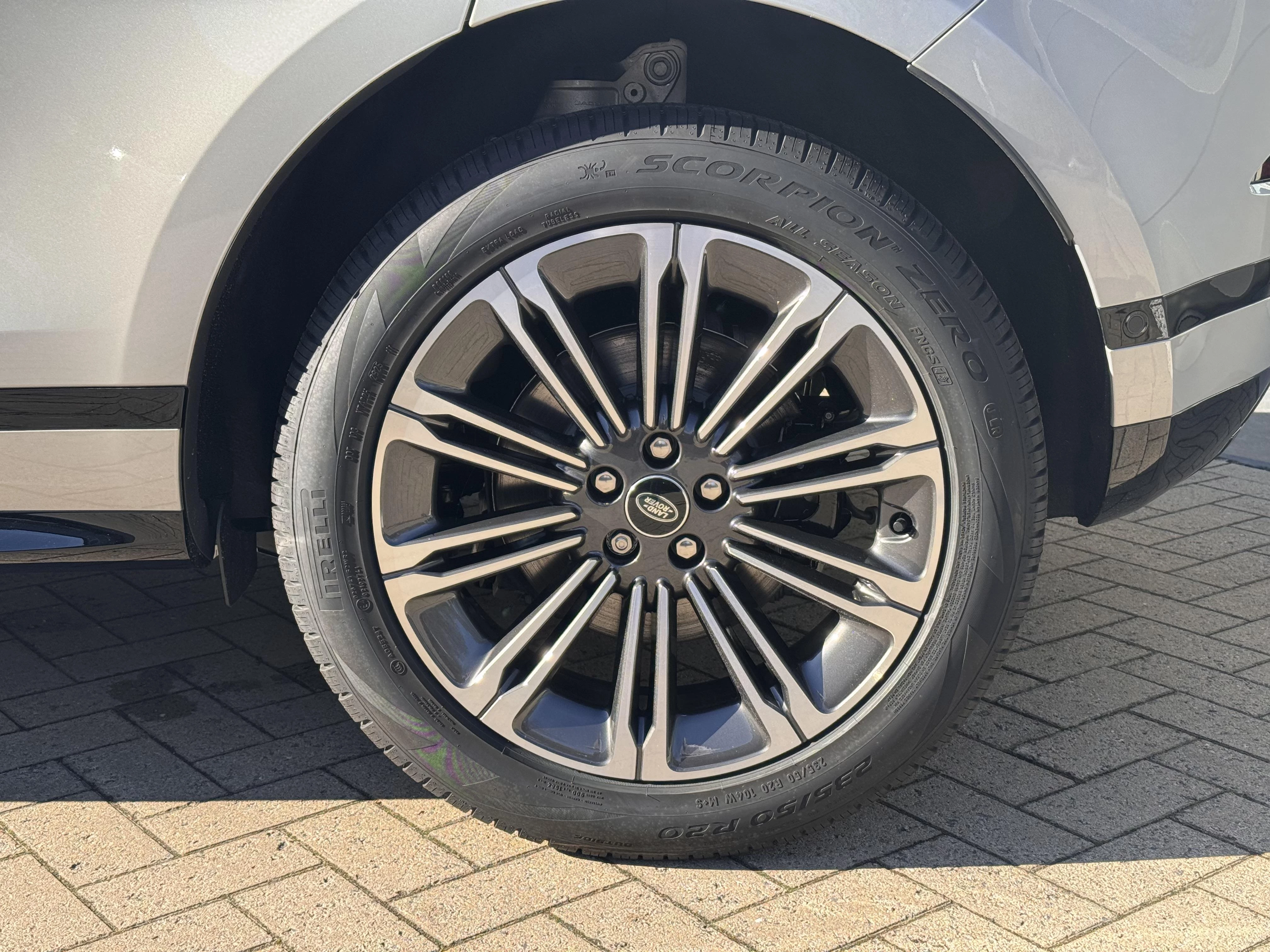 Land Rover Range Rover Evoque P270e Dynamic SE AWD Auto. 26MY