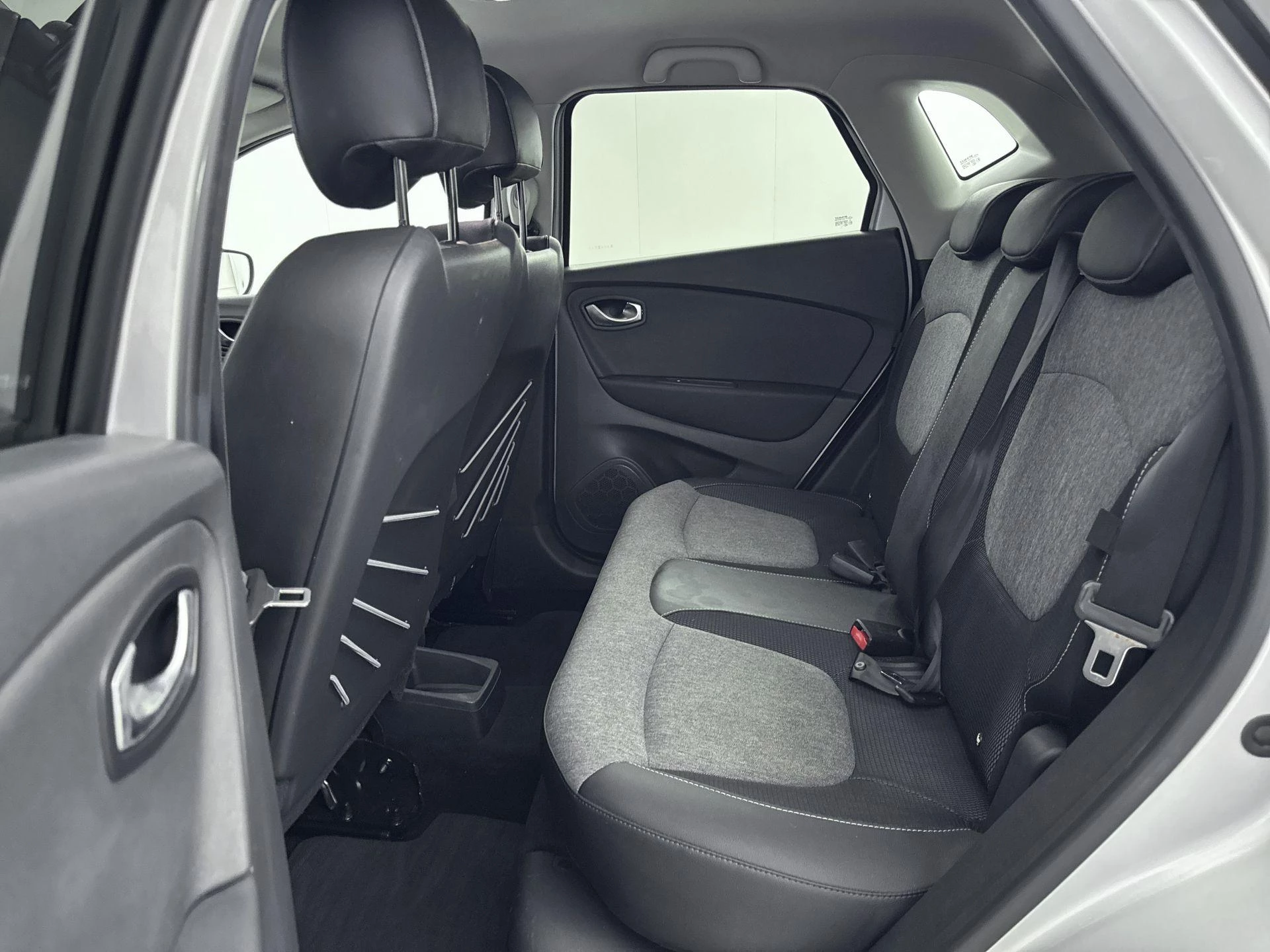 Renault-Captur-image-25