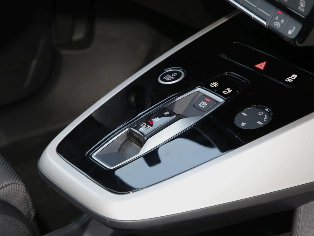 Audi-Q4 e-tron-image-13