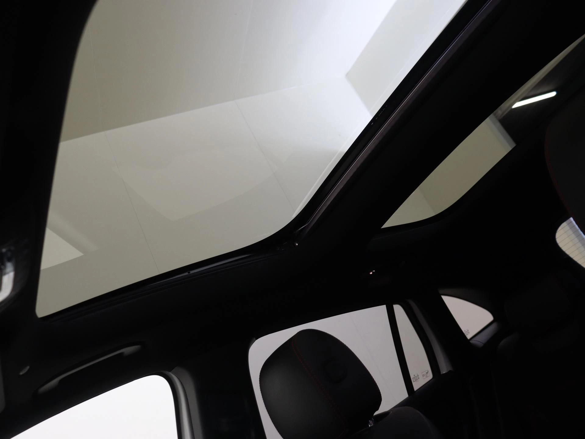 Mercedes-Benz GLA 250 e Business Solution AMG Limited