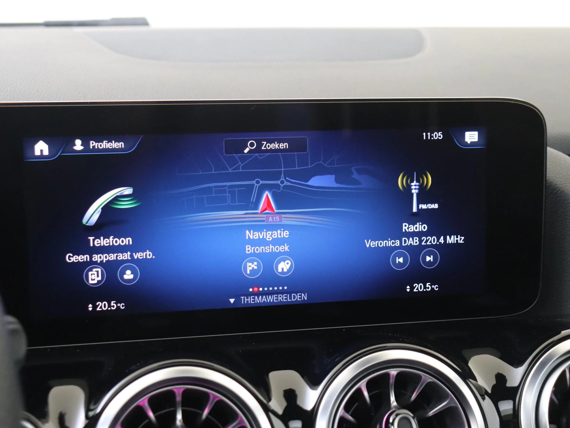 Mercedes-Benz-B-Klasse-image-15