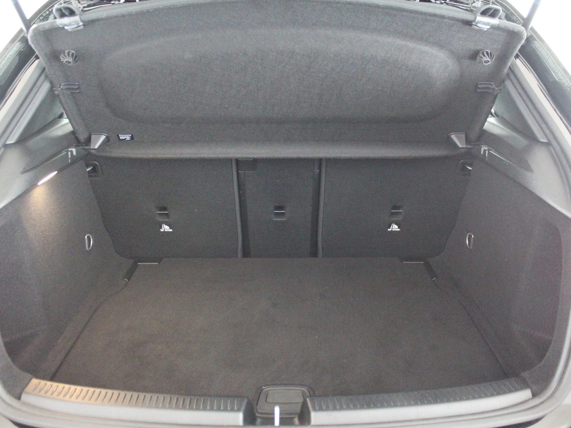 Mercedes-Benz-A-Klasse-image-16
