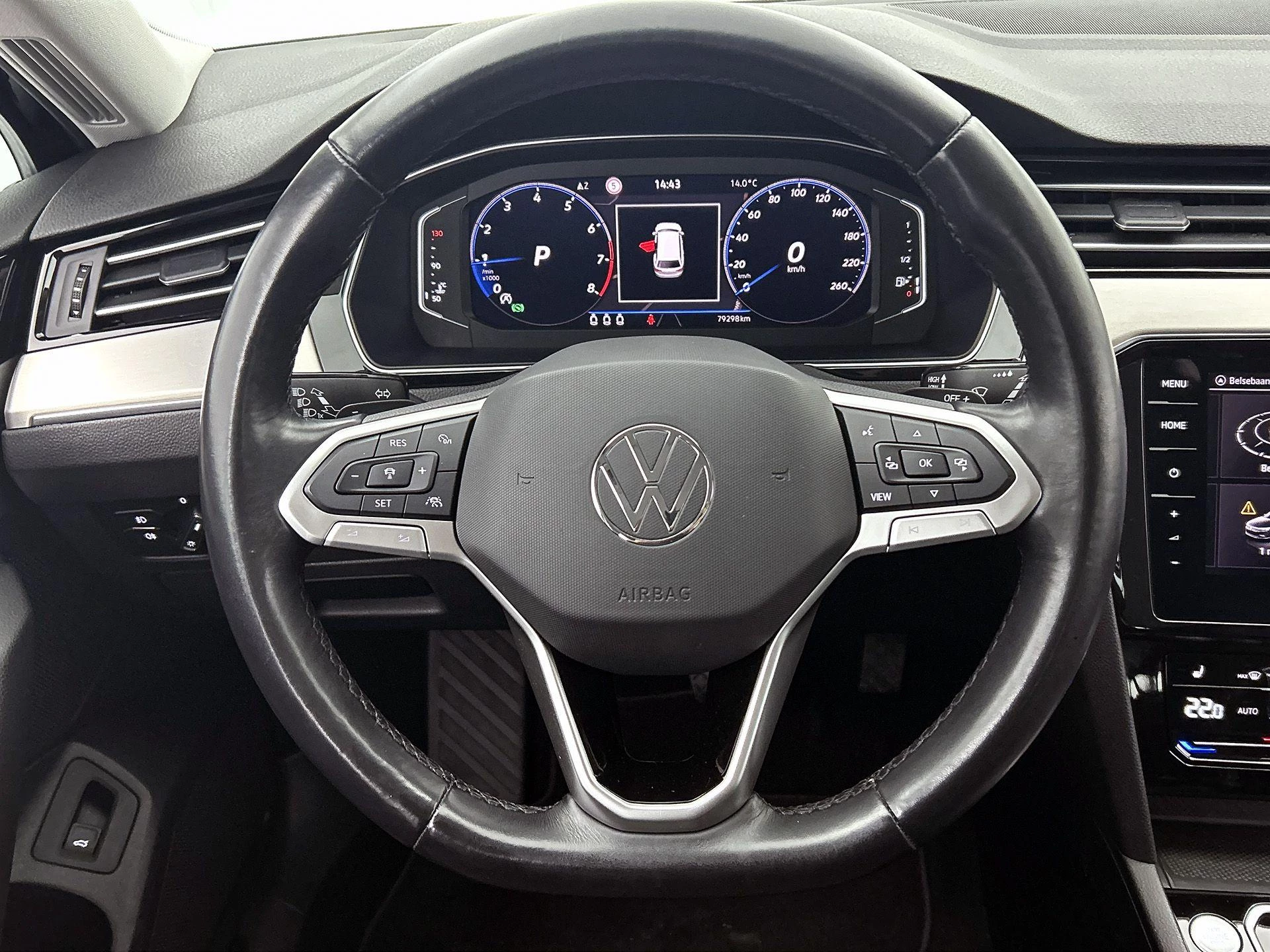 Volkswagen-Passat-image-34