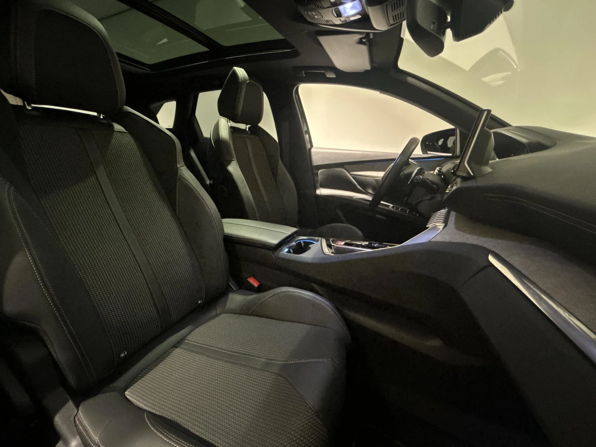 Peugeot 3008 1.6 HYbrid 225 GT