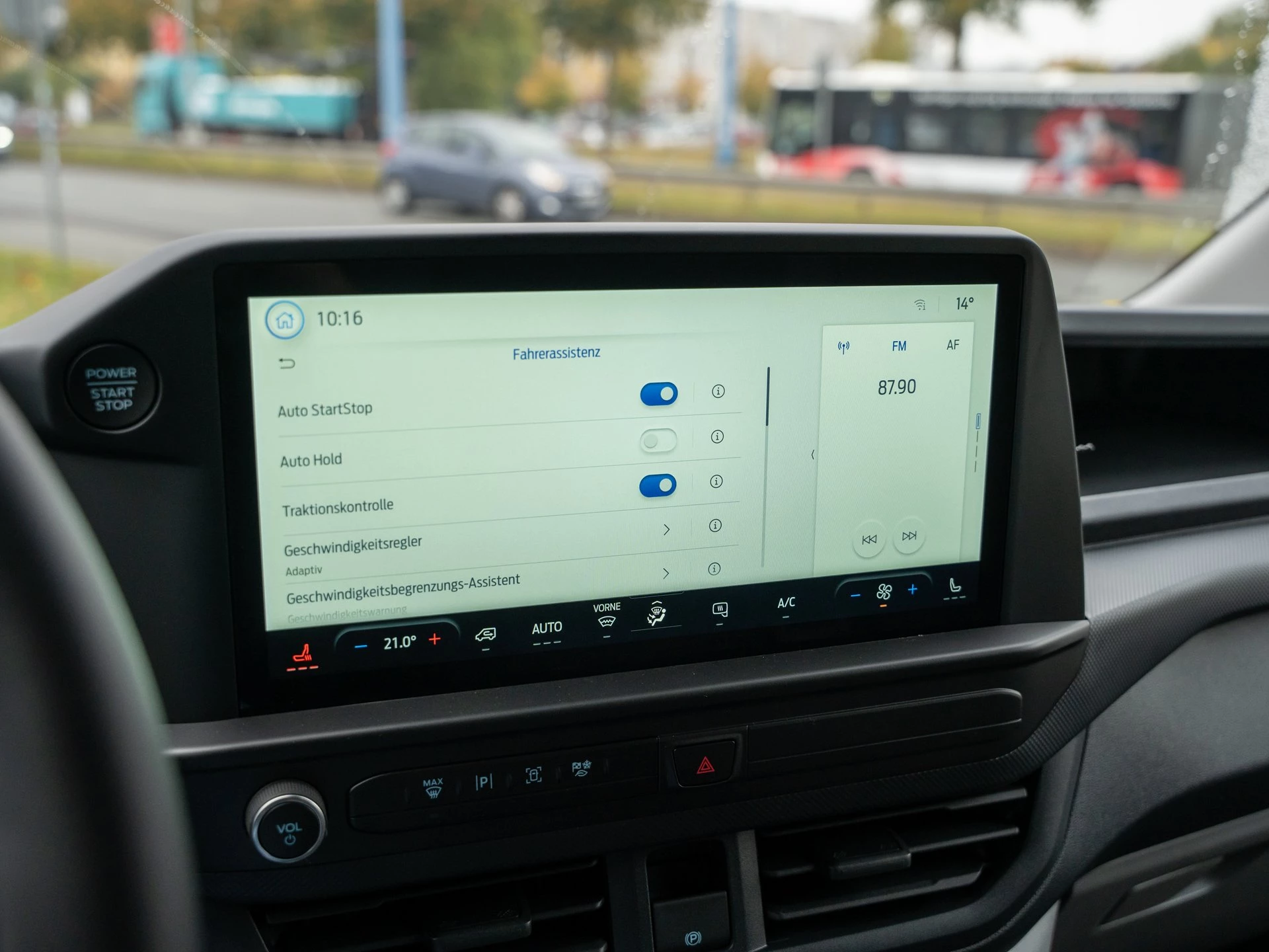 Ford-Transit Custom-image-13