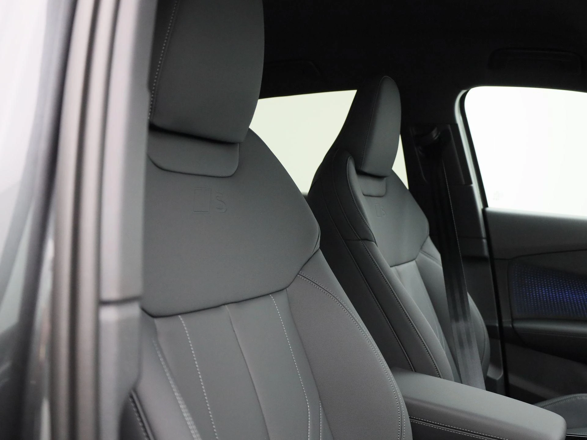 Audi-Q3-image-50