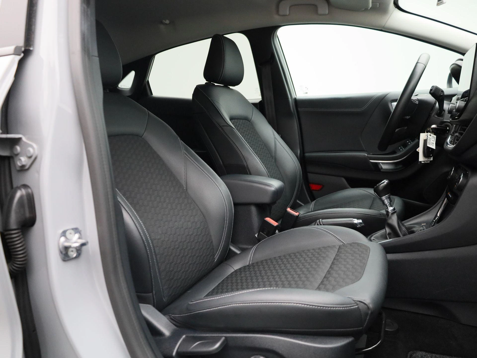 Ford-Puma-image-26