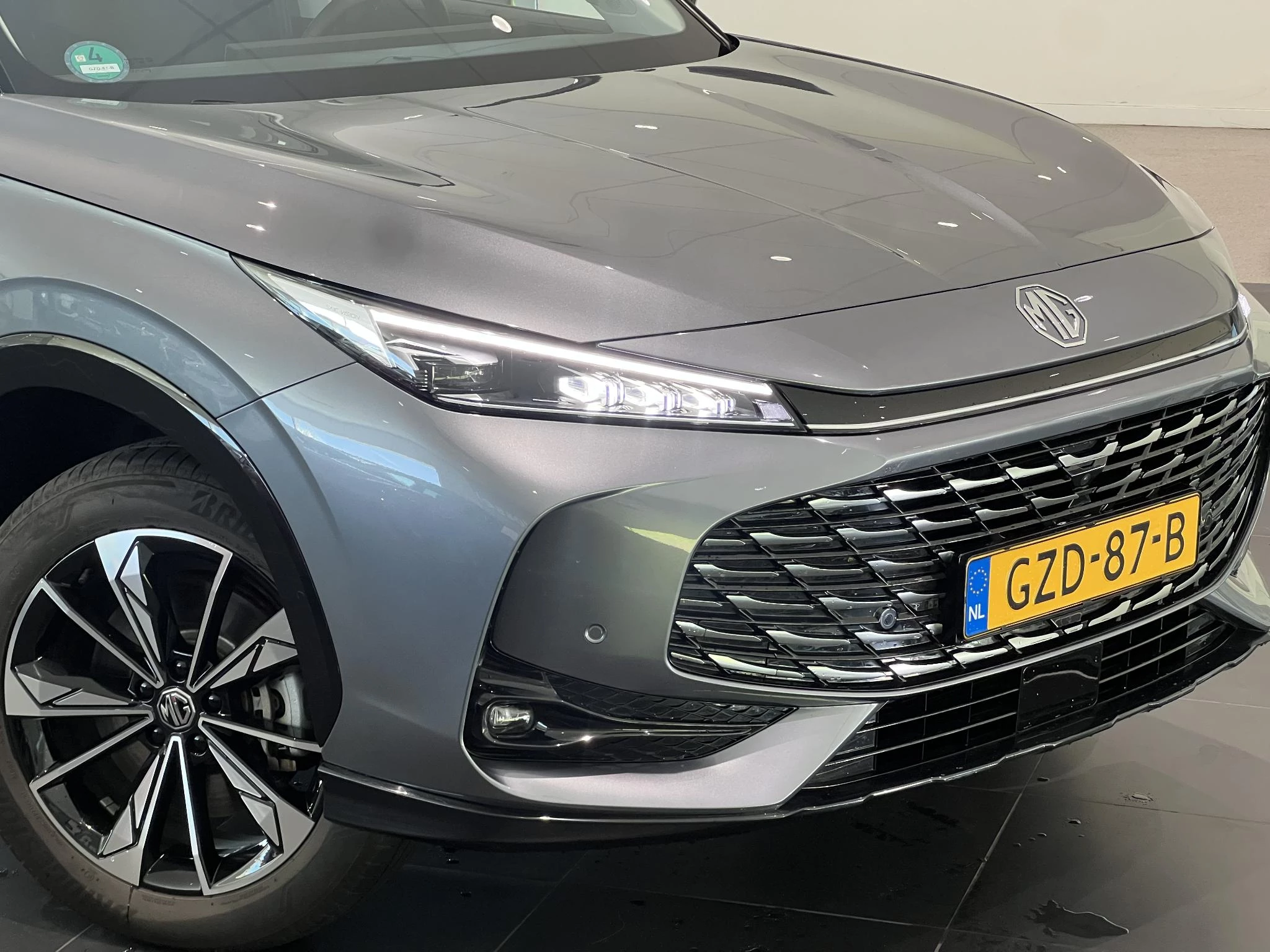 MG HS 1.5 PHEV Luxury