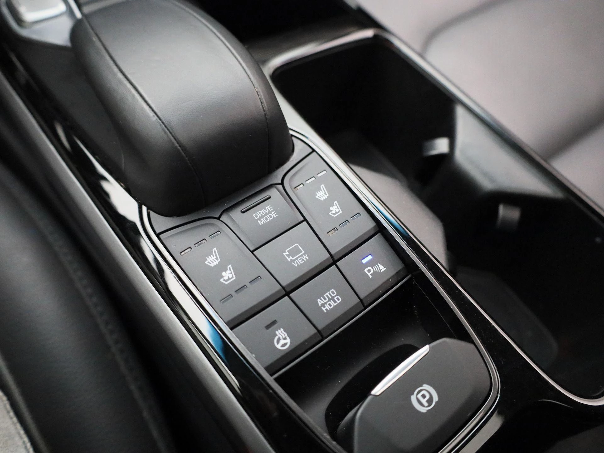 Hyundai-IONIQ-image-35