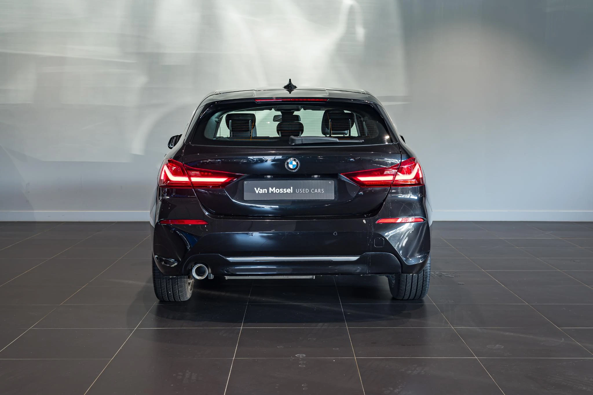 BMW-1 Reeks-image-5