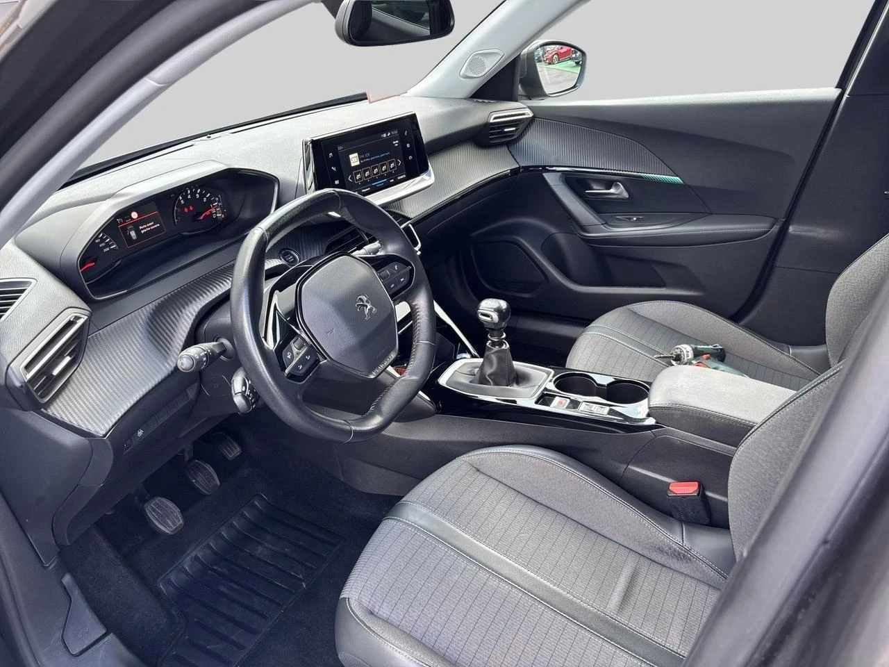 Peugeot-2008-image-7