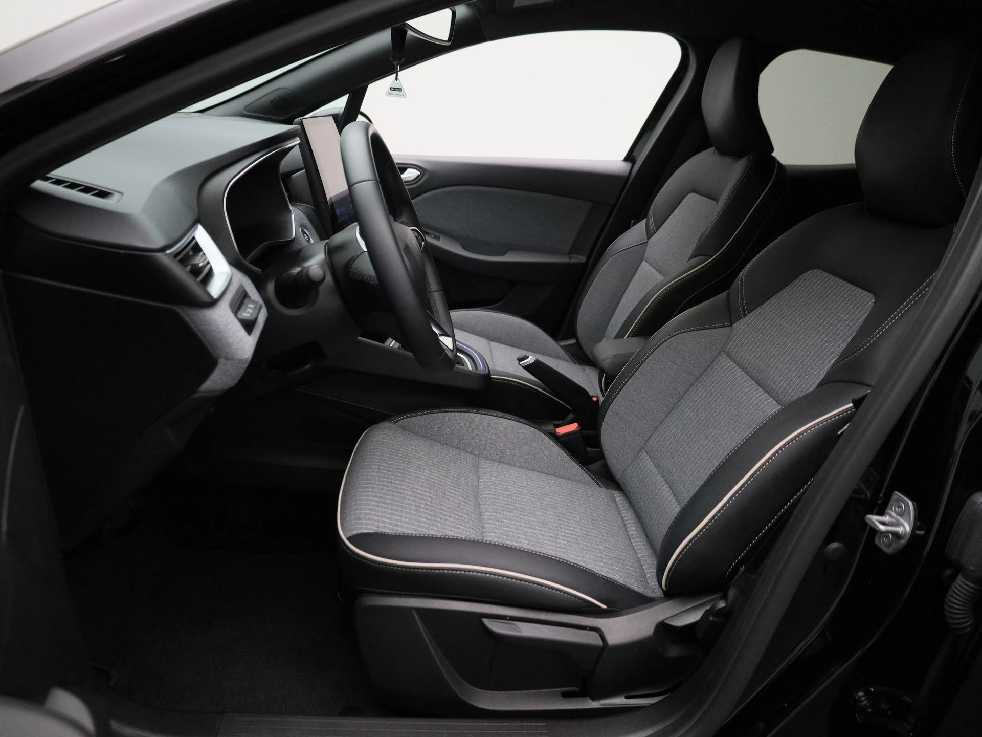 Renault-Clio-image-10